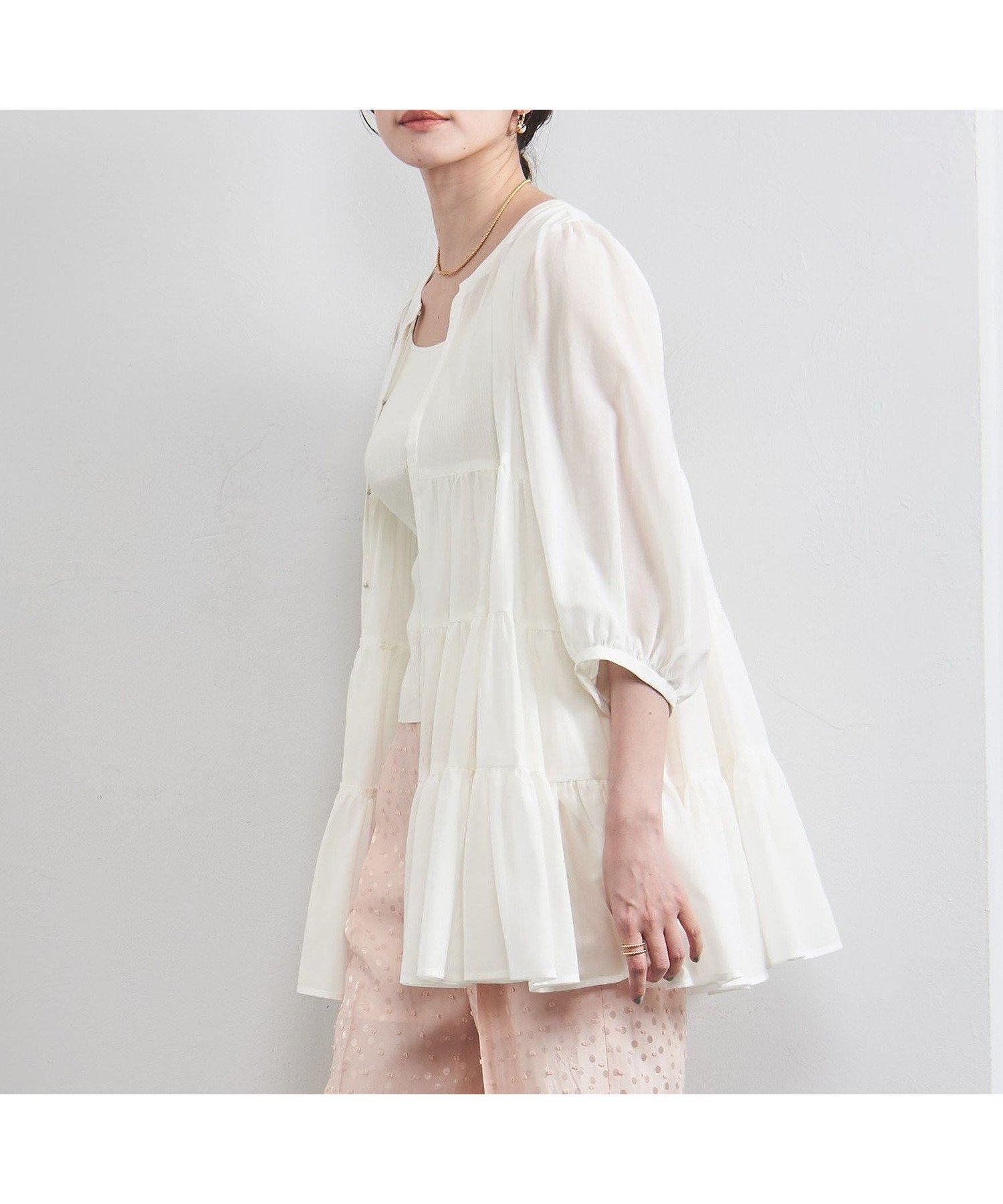 【ユナイテッドアローズ/UNITED ARROWS】のティアード 6SL ブラウス インテリア・キッズ・メンズ・レディースファッション・服の通販 founy(ファニー) 　ファッション　Fashion　レディースファッション　Fashion for Women　トップス・カットソー　Cut & Sew Tops　シャツ・ブラウス・オフィスカジュアル　Elegant Blouses & Button-Ups　ショート　Short, Short Length　ティアード　Tiered, Tiered Style　フランス　France, French　フロント　Front, Front Design　OFF WHITE|ID: prp329100004532063 ipo3291000000032969711