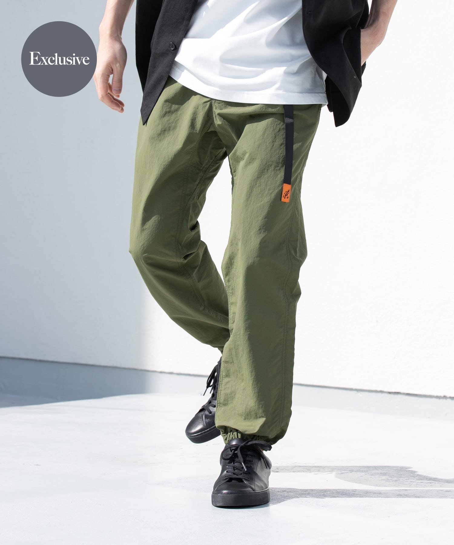 【アーバンリサーチ ロッソ/URBAN RESEARCH ROSSO / MEN】の『別注』GRAMICCI デュラブルナイロンジョガーパンツ インテリア・キッズ・メンズ・レディースファッション・服の通販 founy(ファニー) 　ファッション　Fashion　メンズファッション　MEN　ボトムス　Bottoms/Men　アウトドア　Outdoor　オレンジ　Orange　春　Spring　カリフォルニア　California　吸水　Water Absorption　軽量　Lightweight　サマー　Summer　サングラス　Sunglasses　ジャケット　Jacket　スタイリッシュ　Stylish　スニーカー　Sneakers　スペシャル　Special　定番　Standard　人気　Popularity　ポケット　Pocket　別注　Special Order　ワッシャー　Washer　S/S・春夏　Ss・Spring/Summer　おすすめ　Recommend　夏　Summer　2025年　2025　2025春夏・S/S　Ss,Spring/Summer,2025　OLIVE|ID: prp329100004532130 ipo3291000000032082875