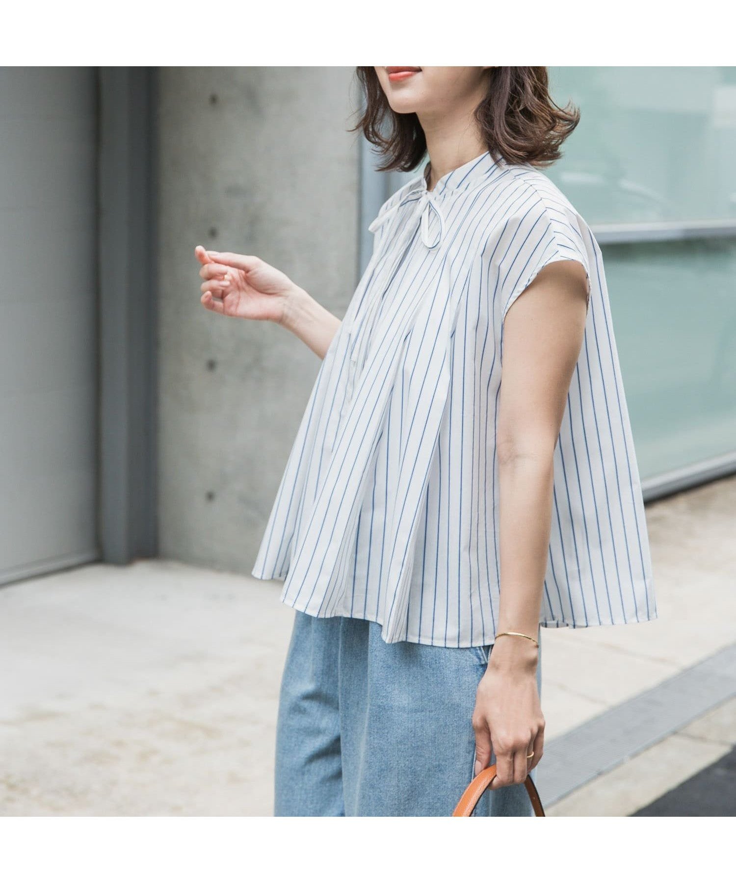 【アーバンリサーチ ドアーズ/URBAN RESEARCH DOORS】のストライプリボンフレアフレンチブラウス インテリア・キッズ・メンズ・レディースファッション・服の通販 founy(ファニー) 　ファッション　Fashion　レディースファッション　WOMEN　トップス・カットソー　Tops/Tshirt　シャツ/ブラウス　Shirts/Blouses　2025年　2025　2025春夏・S/S　Ss,Spring/Summer,2025　おすすめ　Recommend　ショート　Short　シンプル　Simple　ストライプ　Stripe　スリーブ　Sleeve　フェミニン　Feminine　フレンチ　French　フロント　Front　リボン　Ribbon　人気　Popularity　夏　Summer　S/S・春夏　Ss・Spring/Summer　OFF|ID: prp329100004532134 ipo3291000000032285047