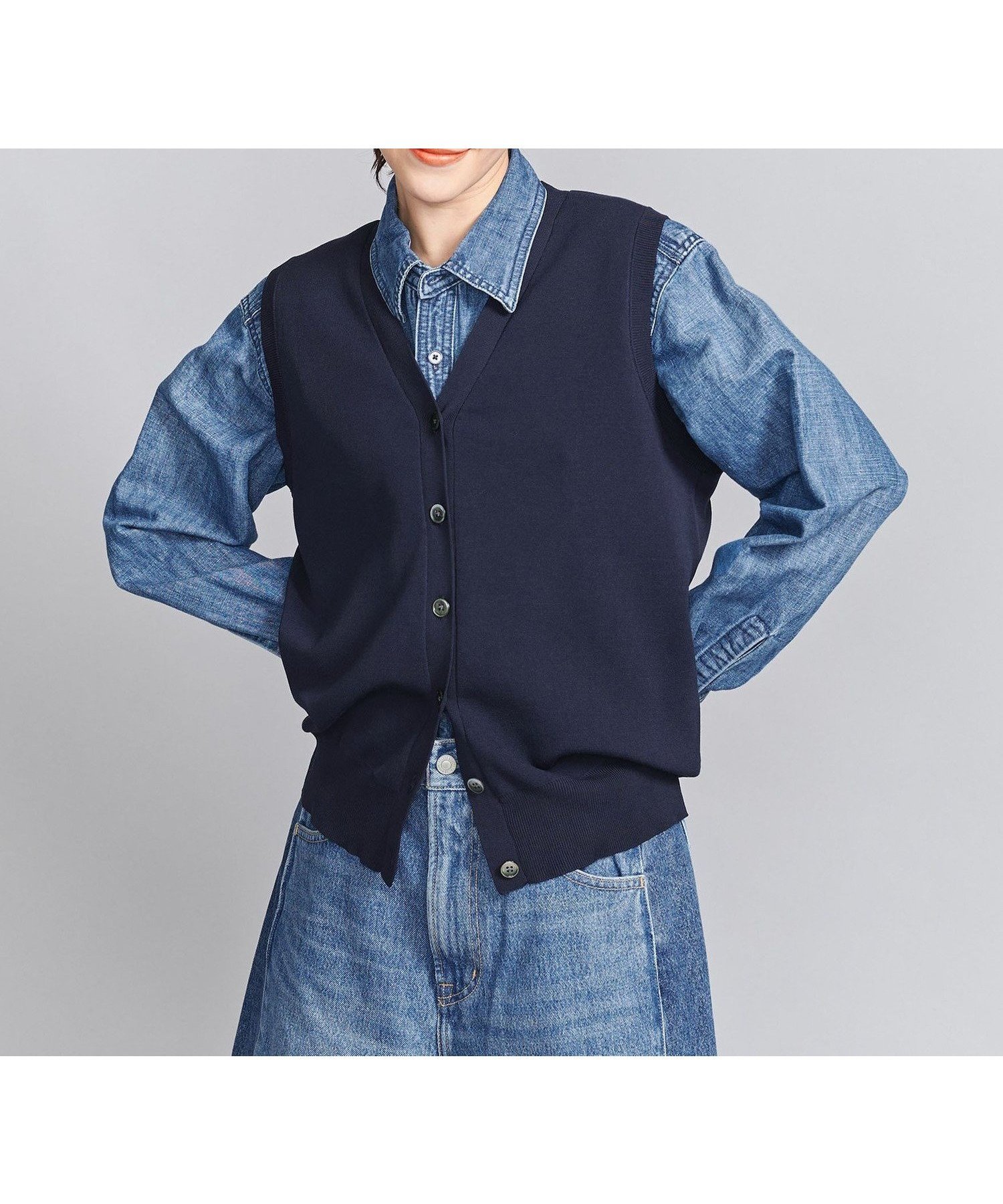 【ビューティ&ユース ユナイテッドアローズ/BEAUTY&YOUTH / UNITED ARROWS】のフロントボタン Vネック ニットベスト -ウォッシャブル- インテリア・キッズ・メンズ・レディースファッション・服の通販 founy(ファニー) 　ファッション　Fashion　レディースファッション　Fashion for Women　アウター　Coat / Outerwear Collection　トップス・カットソー　Cut & Sew Tops　ニット　Knit Tops & Sweaters　ベスト&ジレ / 重ね着スタイル　Vests & Gilets　Vネックトップス　V-Neck Tops / V-Cut Neckline Shirts　おすすめ　Recommended / Our Picks　インナー　Innerwear　ウォッシャブル　Machine Washable　サスペンダー　Suspenders, Braces　シンプル　Simple, Minimal　ジャケット　Jacket, Outerwear　スタイリッシュ　Stylish, Fashionable　ダンガリー　Dungaree, Chambray　チェック　Check, Plaid, Tartan　フロント　Front, Front Design　ベスト　Vest, Waistcoat　NAVY|ID: prp329100004532148 ipo3291000000033173513
