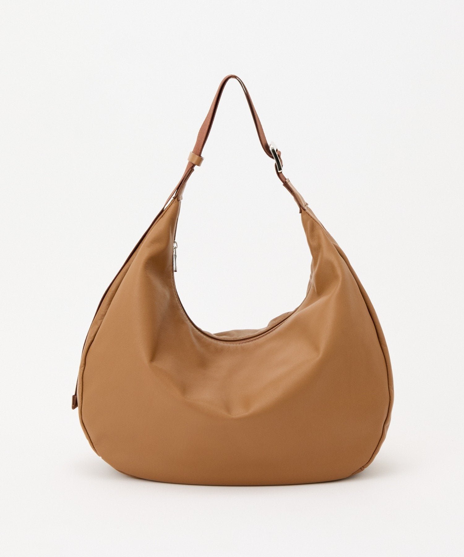 【ラシット/russet】のソフトレザーラウンドビッグショルダーバッグ インテリア・キッズ・メンズ・レディースファッション・服の通販 founy(ファニー) 　ファッション　Fashion　レディースファッション　Fashion for Women　バッグ　Bags　ショルダー　Shoulder, Shoulder Strap　シルバー　Silver, Metallic Silver　シンプル　Simple, Minimal　人気　Popular, Best Seller　フォルム　Silhouette, Form　ベーシック　Basic, Essential　ポケット　Pocket, Pocket Detail　日本製　Made In Japan　エレガント 上品　Elegant　ブラウン|ID: prp329100004532233 ipo3291000000035077970