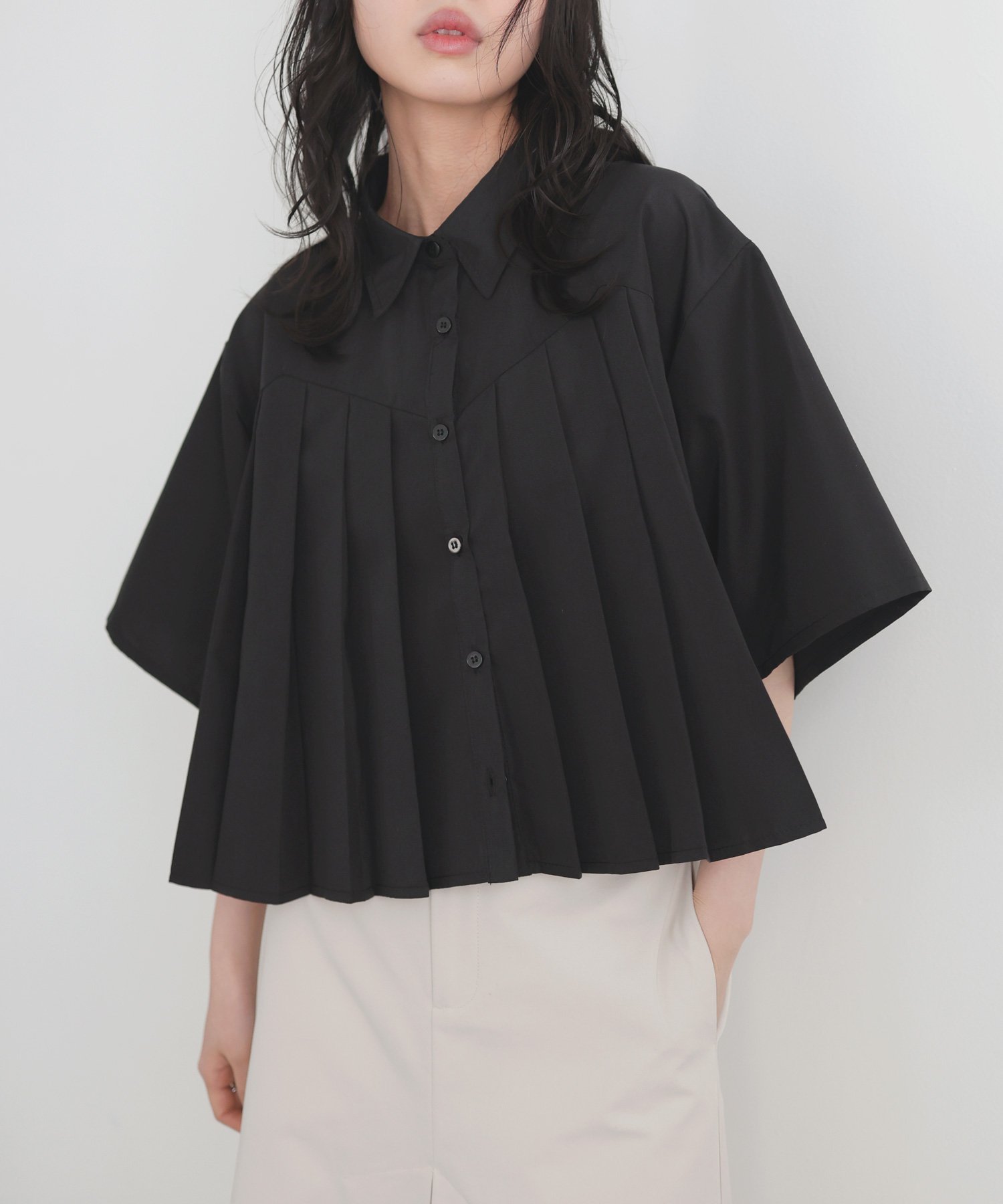 【リアン/Lian】のプリーツデザインショートシャツ インテリア・キッズ・メンズ・レディースファッション・服の通販 founy(ファニー) 　ファッション　Fashion　レディースファッション　WOMEN　トップス・カットソー　Tops/Tshirt　シャツ/ブラウス　Shirts/Blouses　プリーツ　Pleats　ブラック|ID: prp329100004532242 ipo3291000000032374984
