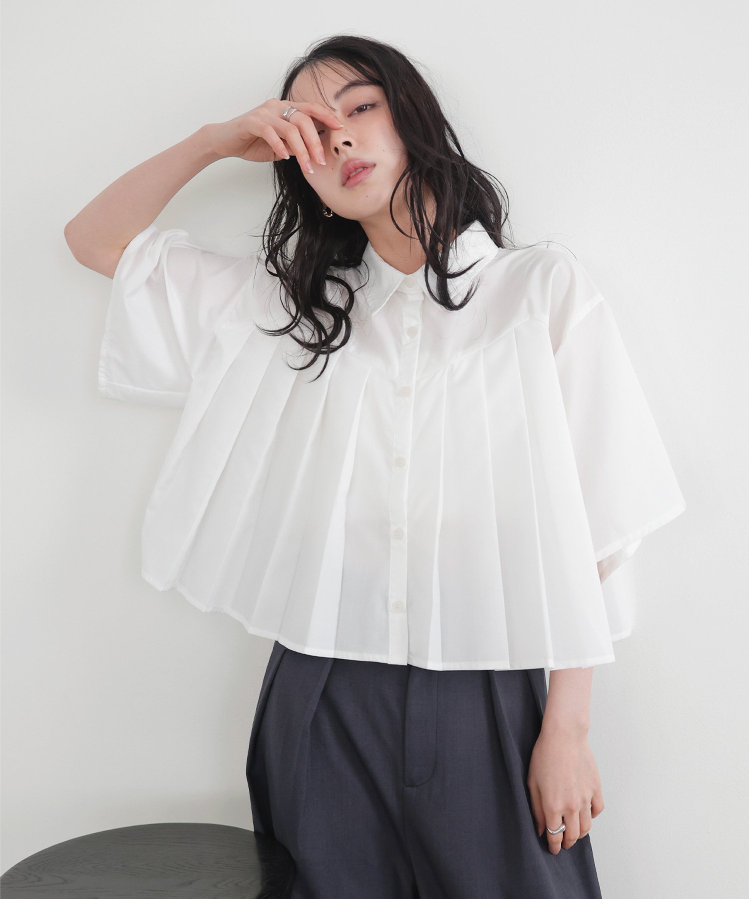 【リアン/Lian】のプリーツデザインショートシャツ インテリア・キッズ・メンズ・レディースファッション・服の通販 founy(ファニー) 　ファッション　Fashion　レディースファッション　WOMEN　トップス・カットソー　Tops/Tshirt　シャツ/ブラウス　Shirts/Blouses　プリーツ　Pleats　オフホワイト|ID: prp329100004532242 ipo3291000000032374987