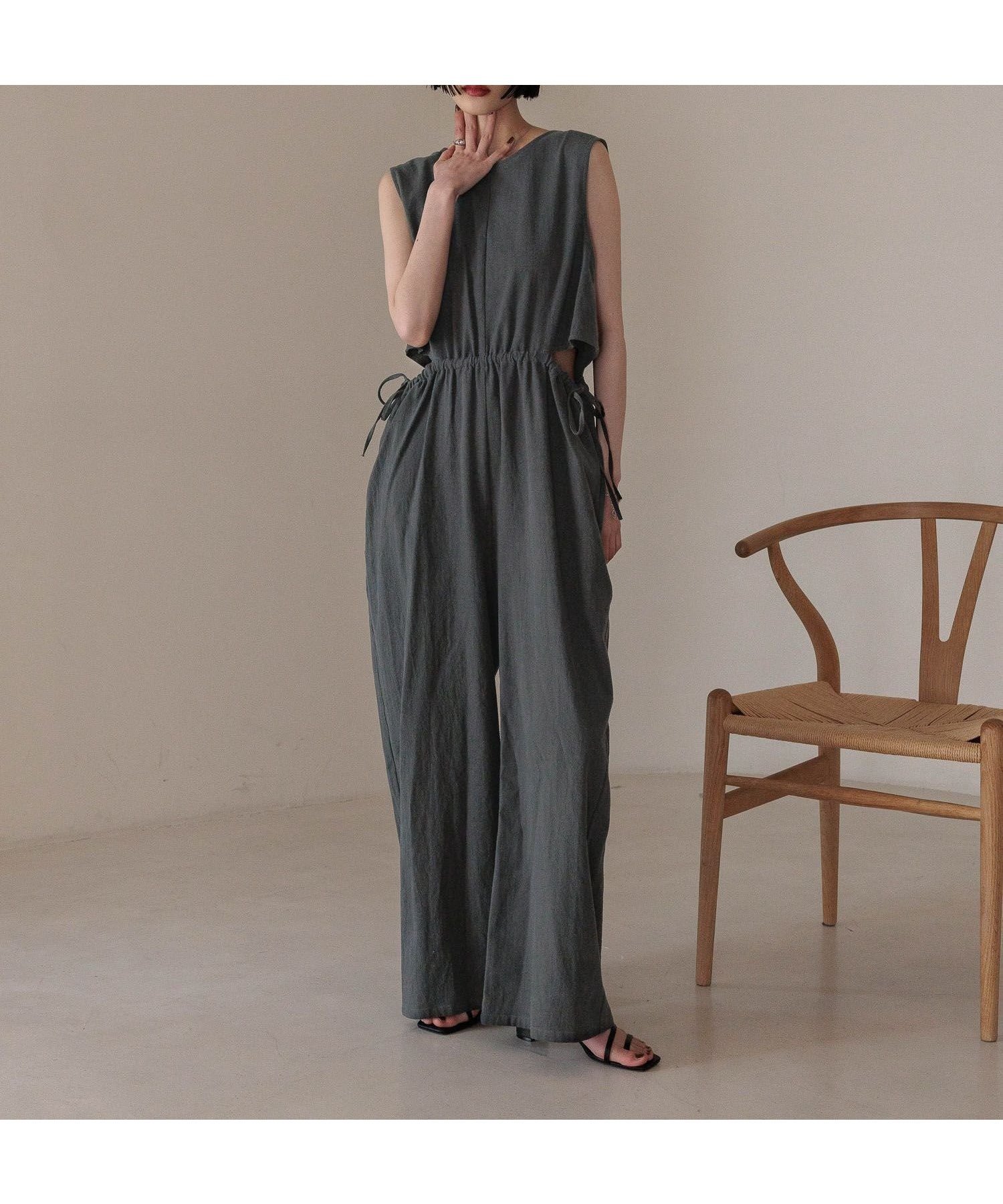 【ローリーズファーム/LOWRYS FARM】のバックリボンオールインワン インテリア・キッズ・メンズ・レディースファッション・服の通販 founy(ファニー) 　ファッション　Fashion　レディースファッション　WOMEN　ワンピース　Dress　オールインワン ワンピース　All In One Dress　おすすめ　Recommend　インナー　Inner　カーディガン　Cardigan　ボタニカル　Botanical　リボン　Ribbon　ヴィンテージ　Vintage　人気　Popularity　吸水　Water Absorption　夏　Summer　チャコール18|ID: prp329100004532916 ipo3291000000032089146