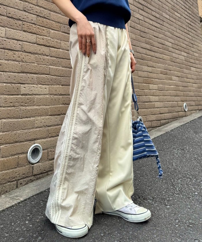 【チャオパニックティピー/CIAOPANIC TYPY】の【etsinta】リメイクトラックパンツ/ラインパンツ インテリア・キッズ・メンズ・レディースファッション・服の通販 founy(ファニー) https://founy.com/ ファッション Fashion レディースファッション Ladies' Fashion Online パンツ Pants 今季 This Season シンプル Simple ジャージー Jersey スウェット Sweat 人気 Popularity パッチワーク Patchwork 楽ちん Easy ワイド Wide おすすめ Recommend |ID: prp329100004532969 ipo3291000000032658496