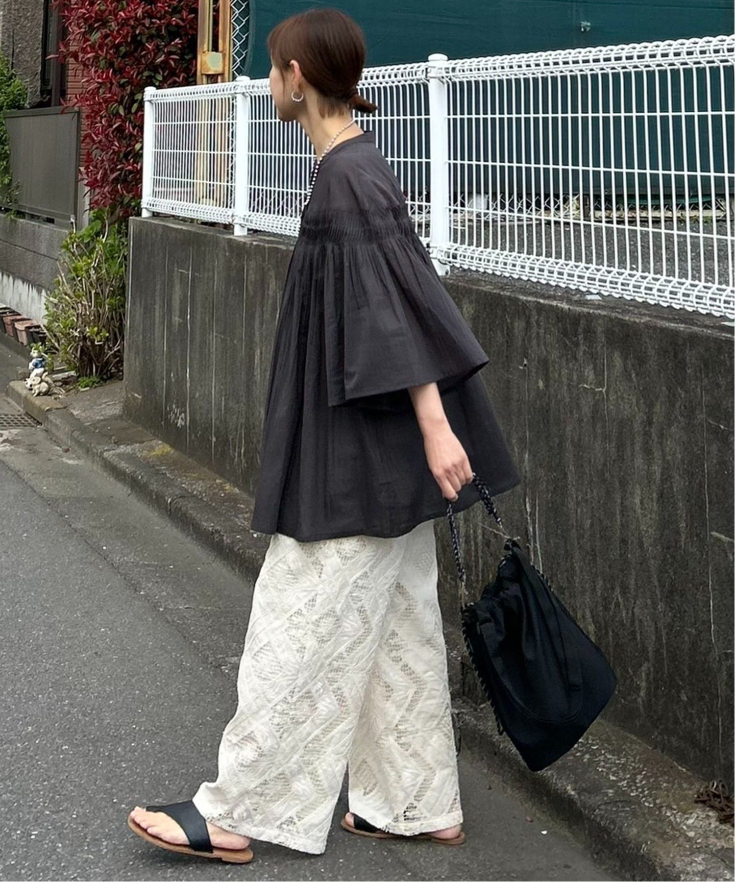 【ノッチ/notch】の【 notch. by KR 】スクエアパターンレースパンツ インテリア・キッズ・メンズ・レディースファッション・服の通販 founy(ファニー) 　ファッション　Fashion　レディースファッション　WOMEN　パンツ　Pants　春　Spring　ガーリー　Girly　コラボ　Collaboration　サンダル　Sandals　シューズ　Shoes　スクエア　Square　ダウン　Down　チュニック　Tunic　人気　Popularity　フラット　Flat　リラックス　Relax　レース　Race　ワイド　Wide　S/S・春夏　Ss・Spring/Summer　おすすめ　Recommend　夏　Summer　2025年　2025　2025春夏・S/S　Ss,Spring/Summer,2025　アイボリー|ID: prp329100004533002 ipo3291000000032352855