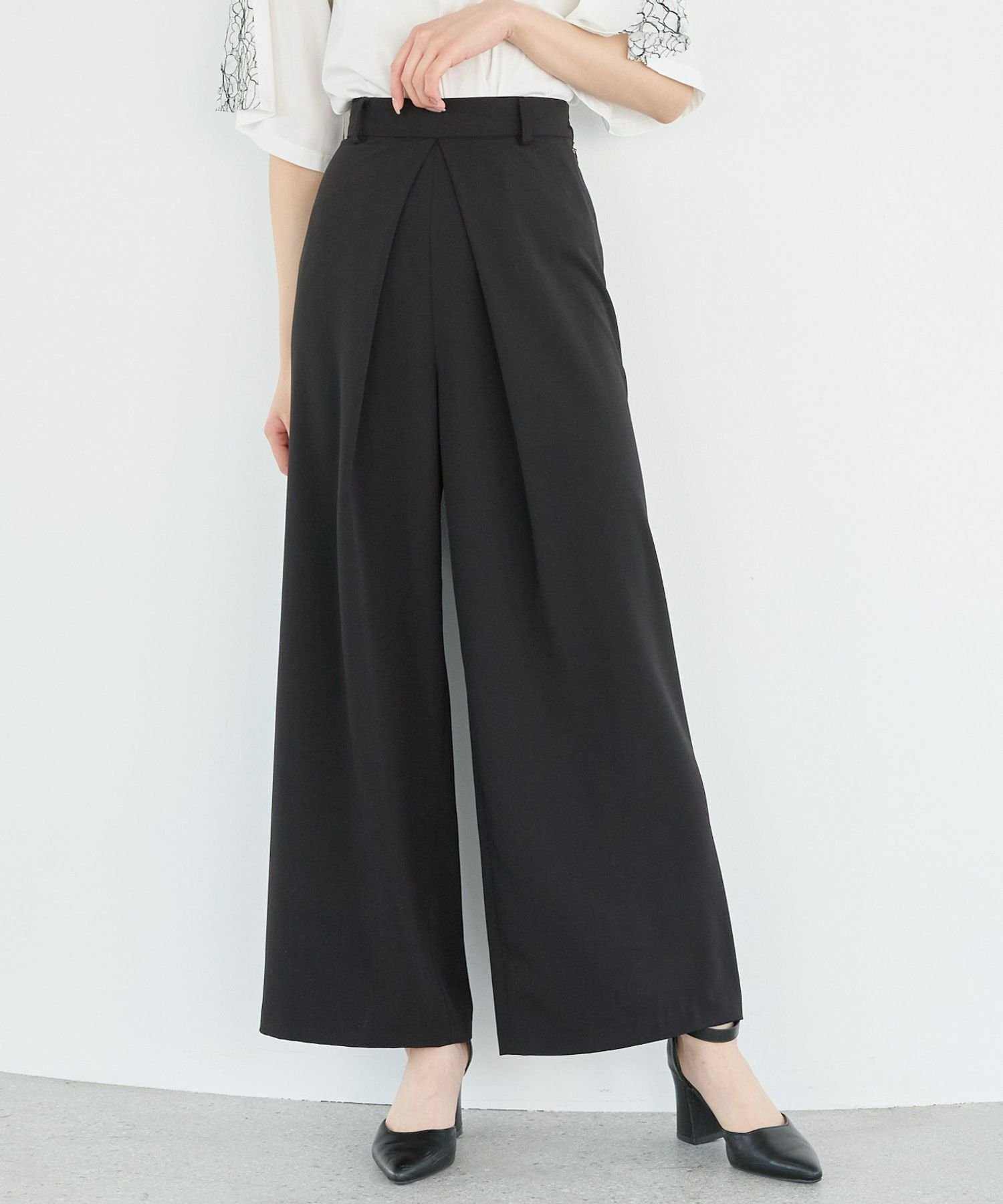【アンデミュウ/Andemiu】のフロントタックワイドパンツ インテリア・キッズ・メンズ・レディースファッション・服の通販 founy(ファニー) 　ファッション　Fashion　レディースファッション　WOMEN　パンツ　Pants　カットソー　Cut And Sew　シンプル　Simple　フロント　Front　プレーン　Plane　ワイド　Wide　エレガント 上品　Elegant　ブラック|ID: prp329100004533019 ipo3291000000032040633