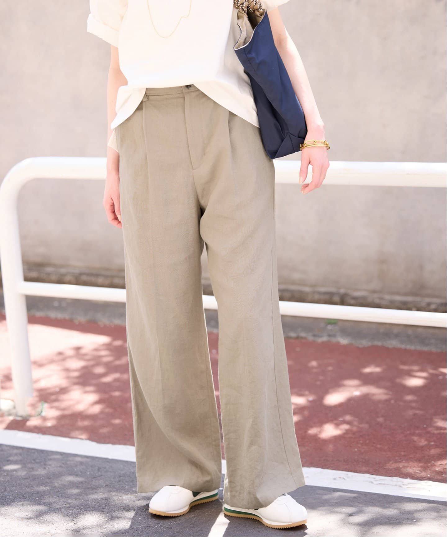【スローブ イエナ/SLOBE IENA】のリネン混イージースラックス 人気、トレンドファッション・服の通販 founy(ファニー) 　ファッション　Fashion　レディースファッション　WOMEN　2025年　2025　2025春夏・S/S　Ss,Spring/Summer,2025　スラックス　Slacks　ベーシック　Basic　リネン　Linen　ループ　Loop　ワイド　Wide　夏　Summer　春　Spring　S/S・春夏　Ss・Spring/Summer　 other-1|ID: prp329100004533080 ipo3291000000032040883