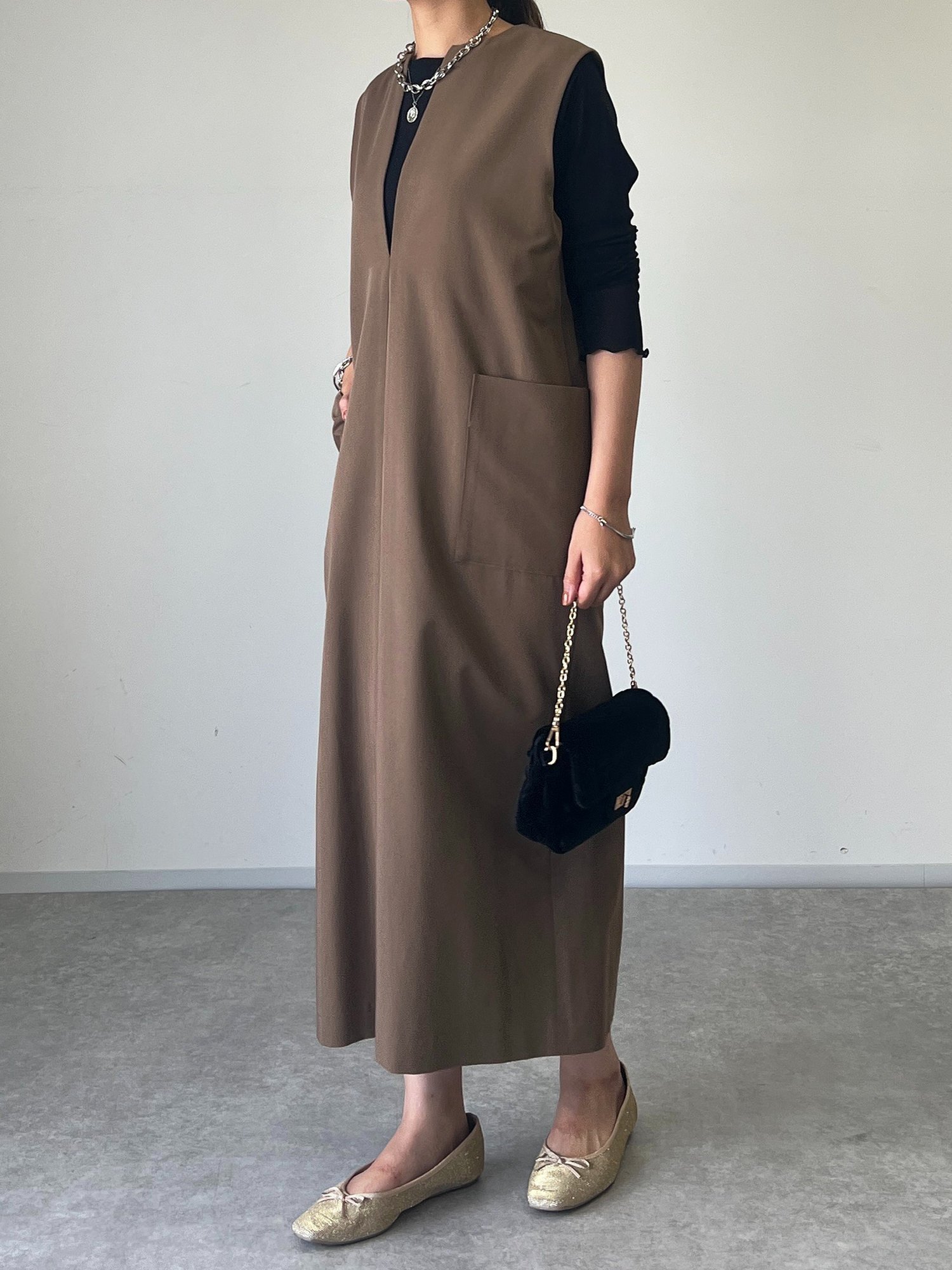 【アンディコール/un dix cors】の《累計販売1万枚突破!・3サイズ展開》スリットネックジャンスカ インテリア・キッズ・メンズ・レディースファッション・服の通販 founy(ファニー) 　ファッション　Fashion　レディースファッション　WOMEN　コンパクト　Compact　スリット　Slit　人気　Popularity　楽ちん　Easy　ブラウン|ID: prp329100004533109 ipo3291000000032317798