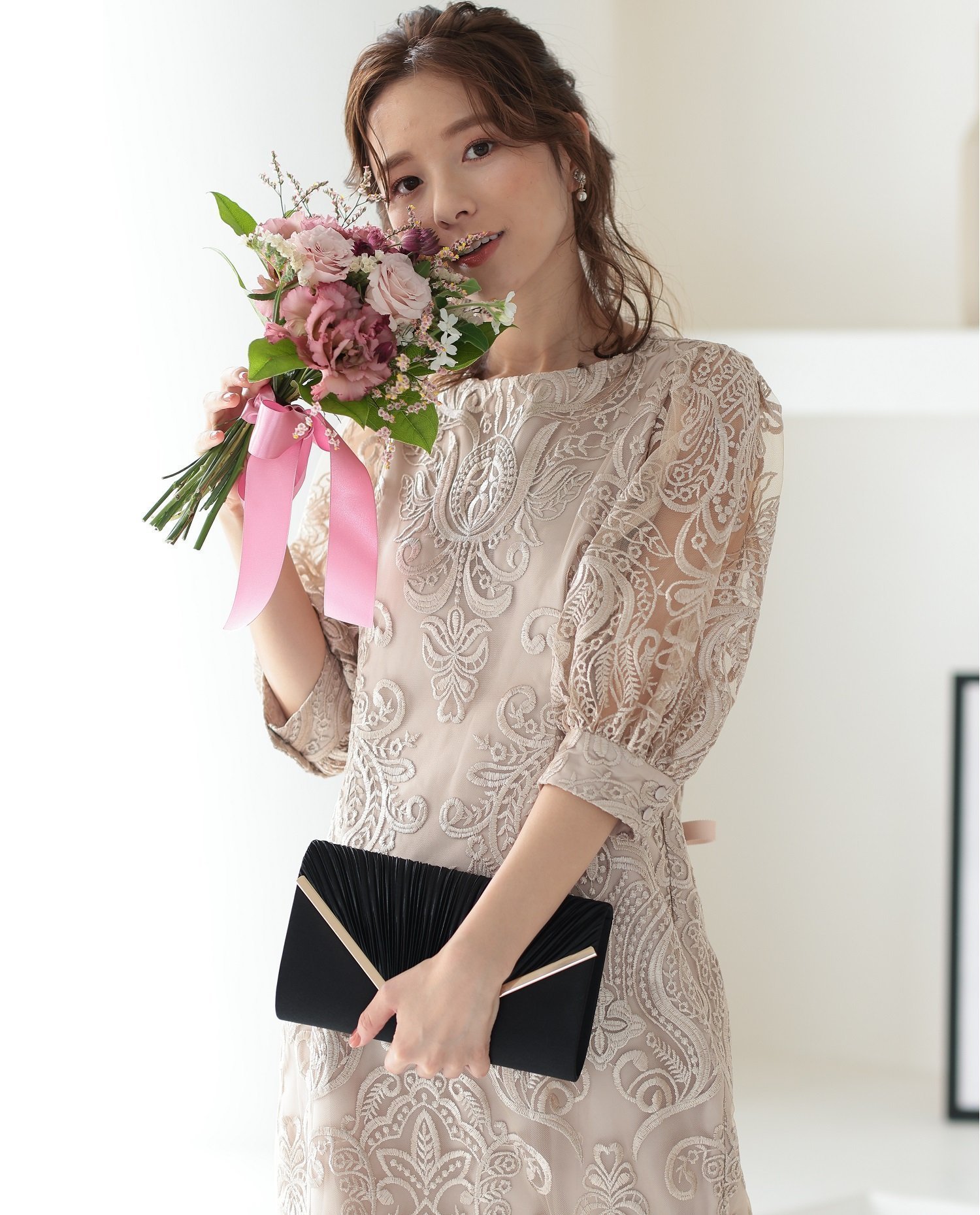 【プレフェリール/PREFERIR】の刺繍レースバックリボン結婚式パーティードレス インテリア・キッズ・メンズ・レディースファッション・服の通販 founy(ファニー) 　ファッション　Fashion　レディースファッション　WOMEN　ワンピース　Dress　ドレス　Party Dresses　アクセサリー　Accessories　スカラップ　Scalloped　ドレス　Dress　ラベンダー　Lavender　ロング　Long　結婚式　Wedding Ceremony　ベージュ|ID: prp329100004533209 ipo3291000000032041406