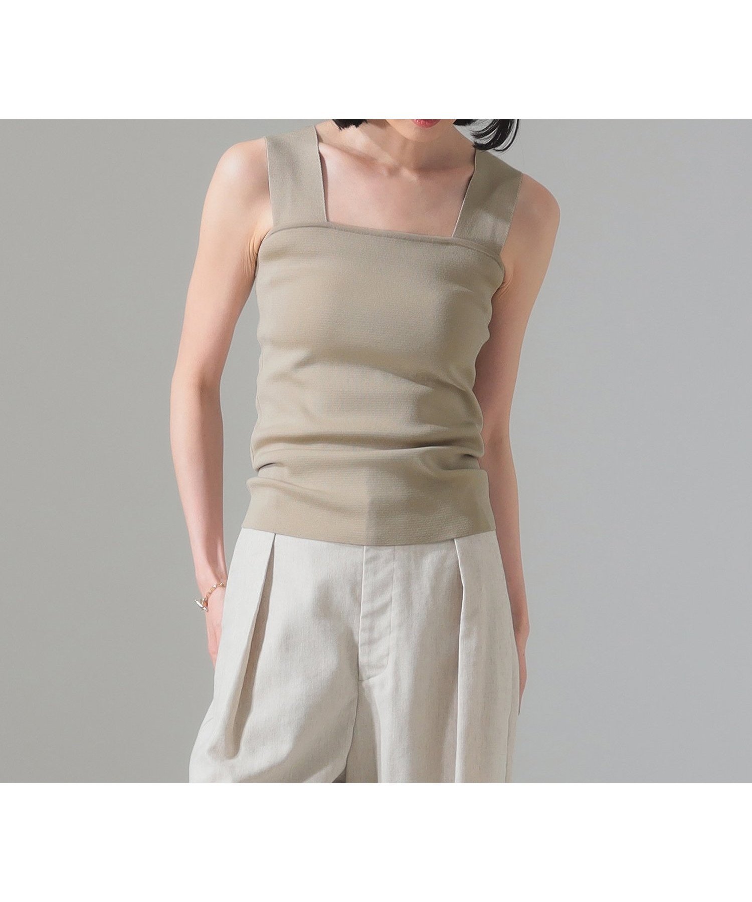 【デミルクス ビームス/Demi-Luxe BEAMS】の【別注】スタイリスト佐藤佳菜子 * SLOANE / ミラノ リブ タンクトップ インテリア・キッズ・メンズ・レディースファッション・服の通販 founy(ファニー) 　ファッション　Fashion　レディースファッション　WOMEN　インナー　Inner　春　Spring　カーディガン　Cardigan　コラボ　Collaboration　コレクション　Collection　コンパクト　Compact　ジャケット　Jacket　スクエア　Square　ストレート　Straight　タンク　Tank　トリプル　Triple　人気　Popularity　フロント　Front　別注　Special Order　ミラノ　Milan　ミラノリブ　Milan Ribs　ラップ　Wrap　BEIGE|ID: prp329100004533241 ipo3291000000032092249