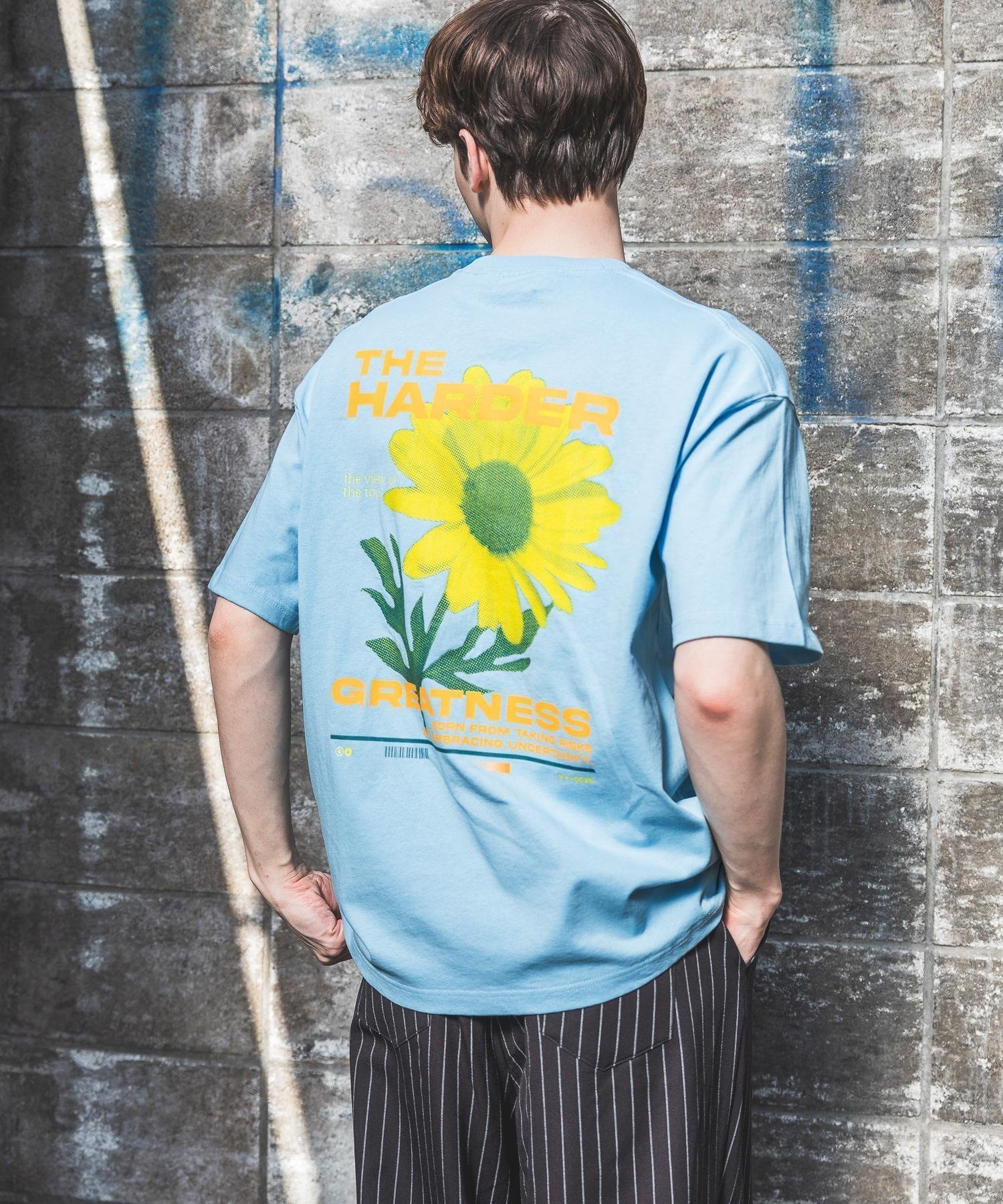 【ページボーイ/PAGEBOY】の【PBLIM】ポスターフラワーTシャツ インテリア・キッズ・メンズ・レディースファッション・服の通販 founy(ファニー) 　ファッション　Fashion　レディースファッション　WOMEN　トップス・カットソー　Tops/Tshirt　シャツ/ブラウス　Shirts/Blouses　ロング / Tシャツ　T-Shirts　グラフィック　Graphic　フラワー　Flower　モチーフ　Motif　夏　Summer　ライトブルー85|ID: prp329100004533304 ipo3291000000032041765