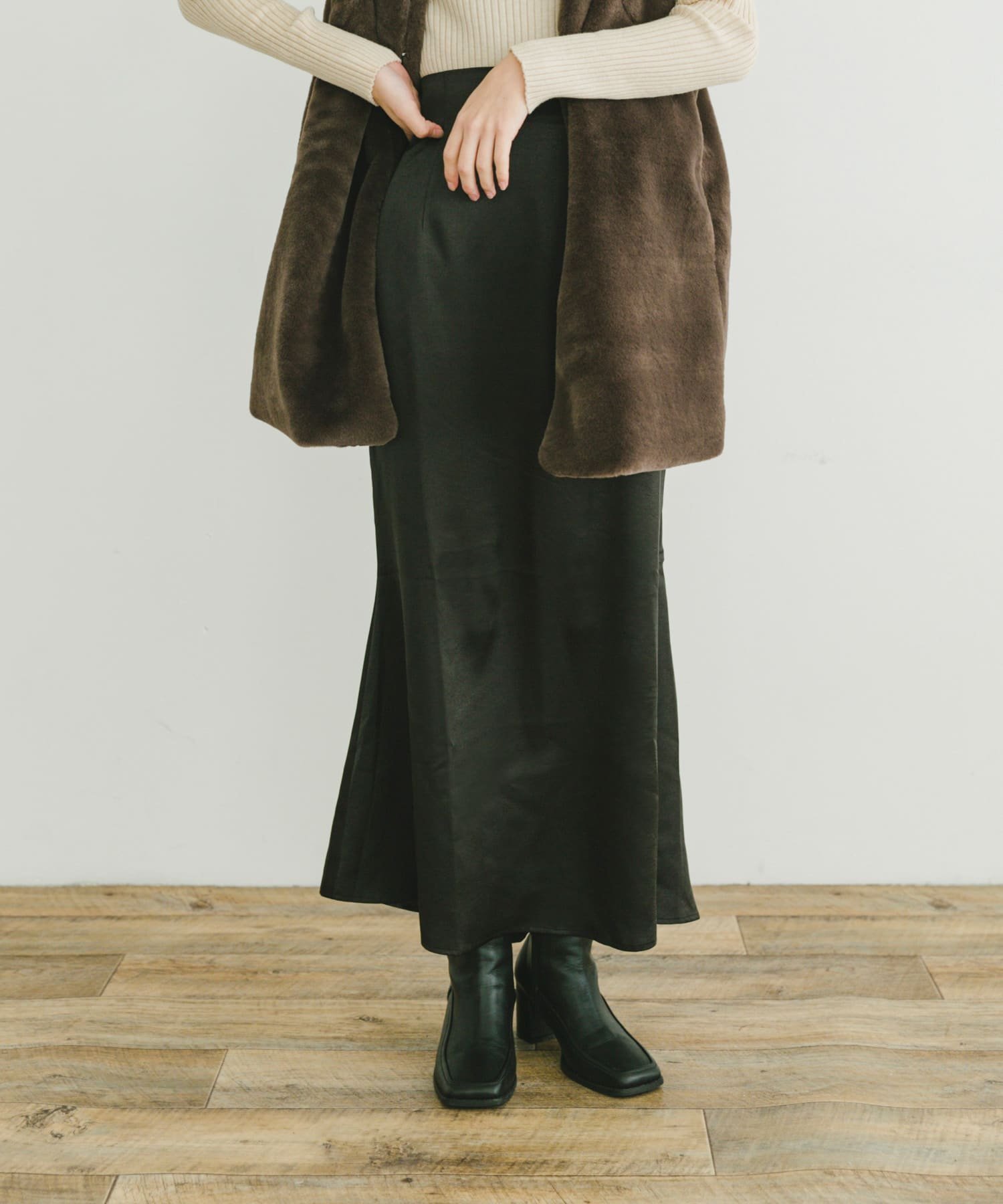 【その他のブランド/Other】のサテンマーメイドスカート インテリア・キッズ・メンズ・レディースファッション・服の通販 founy(ファニー) 　ファッション　Fashion　レディースファッション　Ladies' Fashion Online　スカート　Skirt　2025年　2025　2025春夏・S/S　Ss,Spring/Summer,2025　イレギュラー　Irregular　サテン　Satin　シューズ　Shoes　ベーシック　Basic　マーメイド　Mermaid　ロング　Long　エレガント 上品　Elegant　夏　Summer　S/S・春夏　Ss・Spring/Summer　BLK|ID: prp329100004533426 ipo3291000000032638098