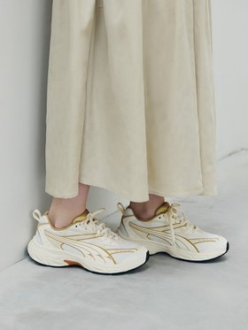 【エミ/emmi】の【emmi×PUMA】MORPHIC 人気、トレンドファッション・服の通販 founy(ファニー) ファッション Fashion レディースファッション Fashion for Women シューズ Shoes, Footwear トレンド Trend, Trending Now ランニング Running, Running Wear, Activewear, Jogging 別注 Limited Edition, Custom Order |ID:prp329100004533468