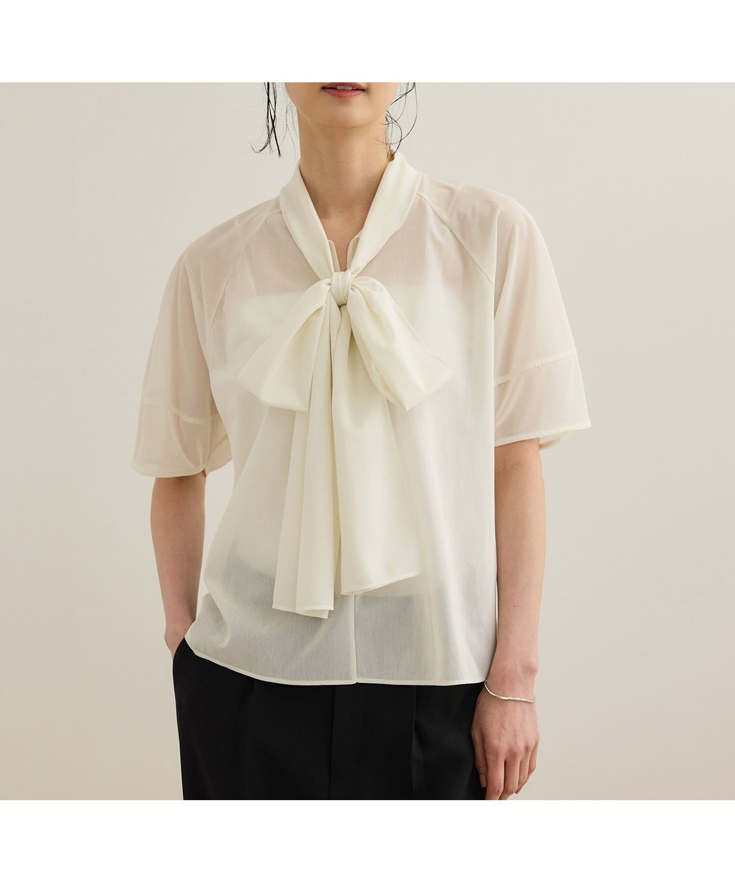 【ロペ/ROPE'】のシアートリコットボウタイブラウス インテリア・キッズ・メンズ・レディースファッション・服の通販 founy(ファニー) 　ファッション　Fashion　レディースファッション　WOMEN　トップス・カットソー　Tops/Tshirt　シャツ/ブラウス　Shirts/Blouses　おすすめ　Recommend　インナー　Inner　コンパクト　Compact　シアー　Sheer　ジャケット　Jacket　ジャージー　Jersey　スタイリッシュ　Stylish　テクスチャー　Texture　バランス　Balance　フェミニン　Feminine　ボトム　Bottom　ポケット　Pocket　ホワイト(10)|ID: prp329100004533478 ipo3291000000032042497