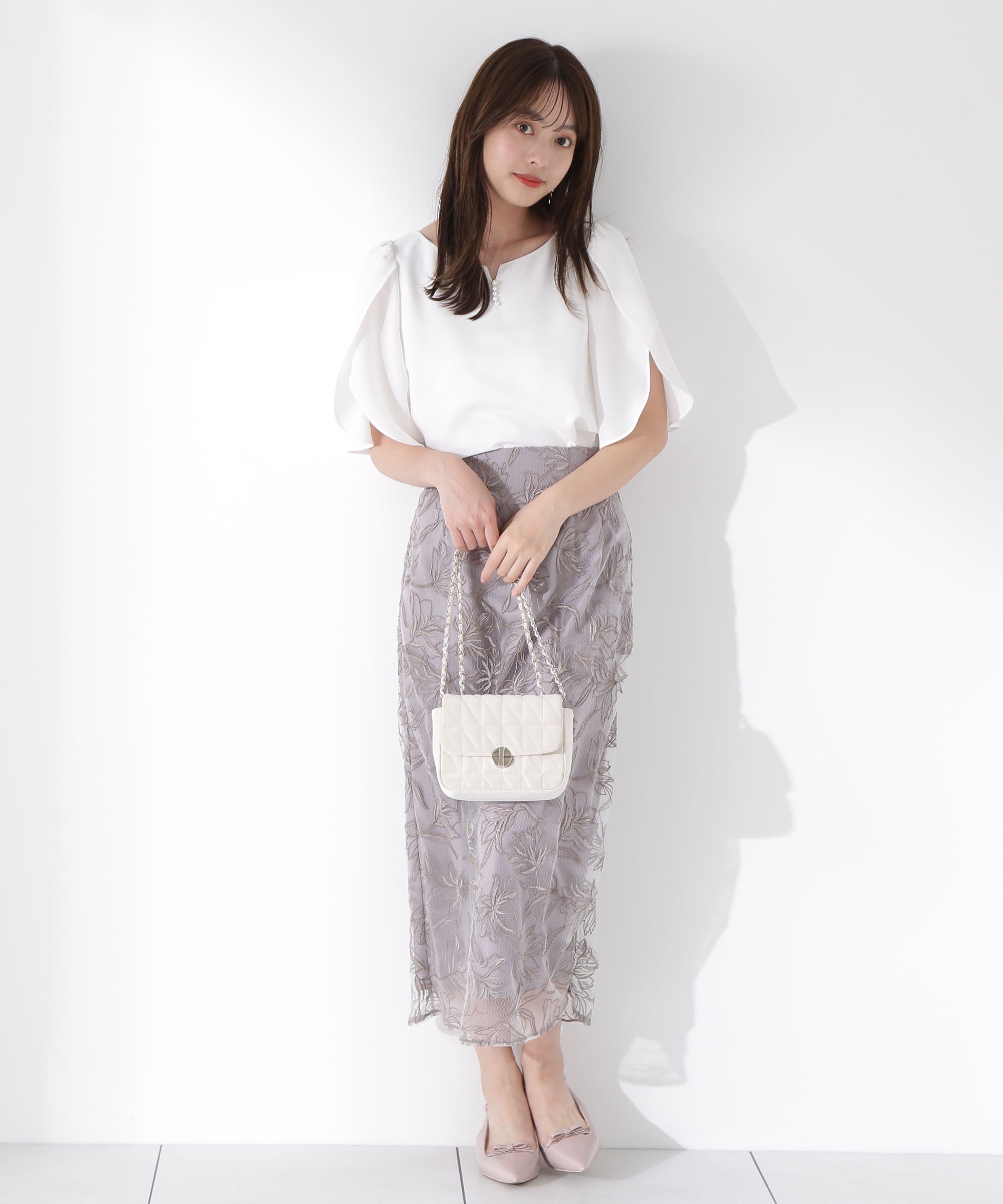 【プロポーション ボディドレッシング/PROPORTION BODY DRESSING】のレースタイトスカート インテリア・キッズ・メンズ・レディースファッション・服の通販 founy(ファニー) 　ファッション　Fashion　レディースファッション　WOMEN　スカート　Skirt　オーガンジー　Organdy　シンプル　Simple　スリット　Slit　センター　Center　バランス　Balance　レース　Race　エレガント 上品　Elegant　ベージュ|ID: prp329100004533617 ipo3291000000032366664