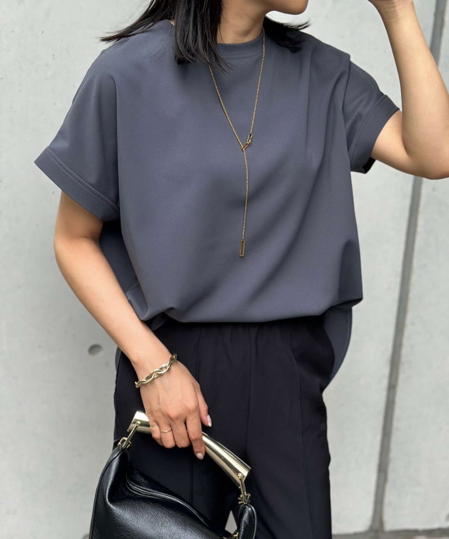 【スタイルドア/STYLEDOOR】のバックジップジョーゼットTブラウス インテリア・キッズ・メンズ・レディースファッション・服の通販 founy(ファニー) 　ファッション　Fashion　レディースファッション　Fashion for Women　トップス・カットソー　Cut & Sew Tops　シャツ・ブラウス・オフィスカジュアル　Elegant Blouses & Button-Ups　バッグ　Bags　インナー　Innerwear　ジョーゼット　Georgette, Semi-Sheer Fabric　スラックス　Slacks, Dress Pants　デニム　Denim, Jeans Material　バランス　Balance, Style Balance　ボトム　Bottoms, Lower Wear　ラウンド　Round, Round Neck　リネン　Linen, Linen Fabric　リボン　Ribbon, Bow　おすすめ　Recommended / Our Picks　夏　Summer　エレガント 上品　Elegant　チャコール|ID: prp329100004533689 ipo3291000000033276854