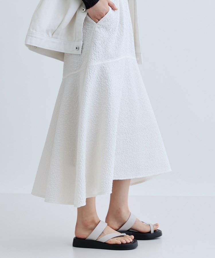 【インディヴィ/INDIVI】のマーメイドフレアスカート インテリア・キッズ・メンズ・レディースファッション・服の通販 founy(ファニー) 　ファッション　Fashion　レディースファッション　WOMEN　スカート　Skirt　Aライン/フレアスカート　Flared A-Line Skirts　シューズ　Shoes　シンプル　Simple　テクスチャー　Texture　マーメイド　Mermaid　エレガント 上品　Elegant　オフホワイト|ID: prp329100004533725 ipo3291000000032153181