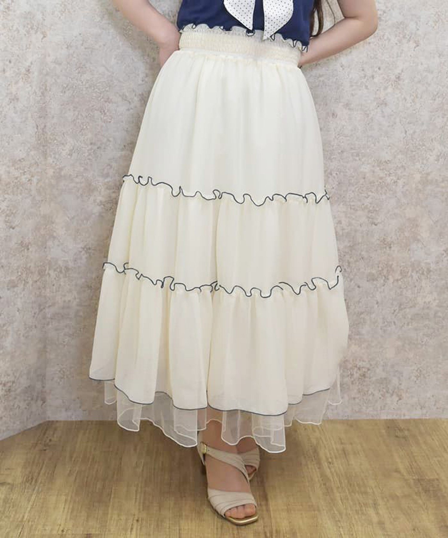 【アクシーズファム/axes femme】のフリルメロー楊柳シフォンスカート インテリア・キッズ・メンズ・レディースファッション・服の通販 founy(ファニー) 　ファッション　Fashion　レディースファッション　WOMEN　スカート　Skirt　おすすめ　Recommend　シフォン　Chiffon　シャーリング　Shirring　ティアードスカート　Tiered Skirt　夏　Summer　生成り|ID: prp329100004533821 ipo3291000000032043859