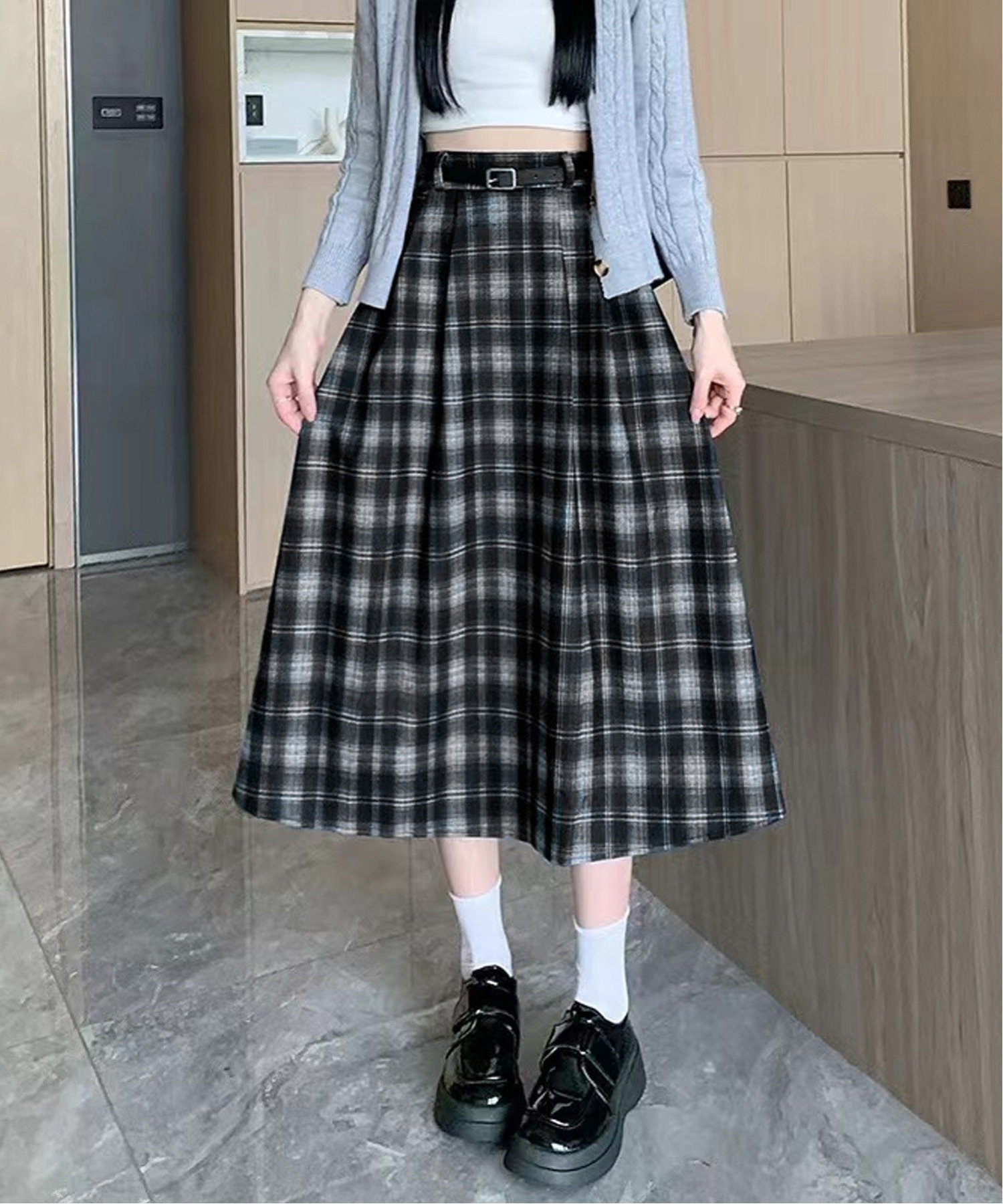 【チェルカ/CERCA】のChiina/チェック プリーツ Aライン ロングスカート インテリア・キッズ・メンズ・レディースファッション・服の通販 founy(ファニー) 　ファッション　Fashion　レディースファッション　WOMEN　スカート　Skirt　ロングスカート　Long Skirt　おすすめ　Recommend　コンパクト　Compact　シューズ　Shoes　チェック　Check　バレエ　Ballet　パーカー　Hoodie　プリーツ　Pleats　ロング　Long　再入荷　Restock/Back In Stock/Re Arrival　定番　Standard　A/W・秋冬　Aw・Autumn/Winter・Fw・Fall-Winter　ブラック|ID: prp329100004533851 ipo3291000000032043974