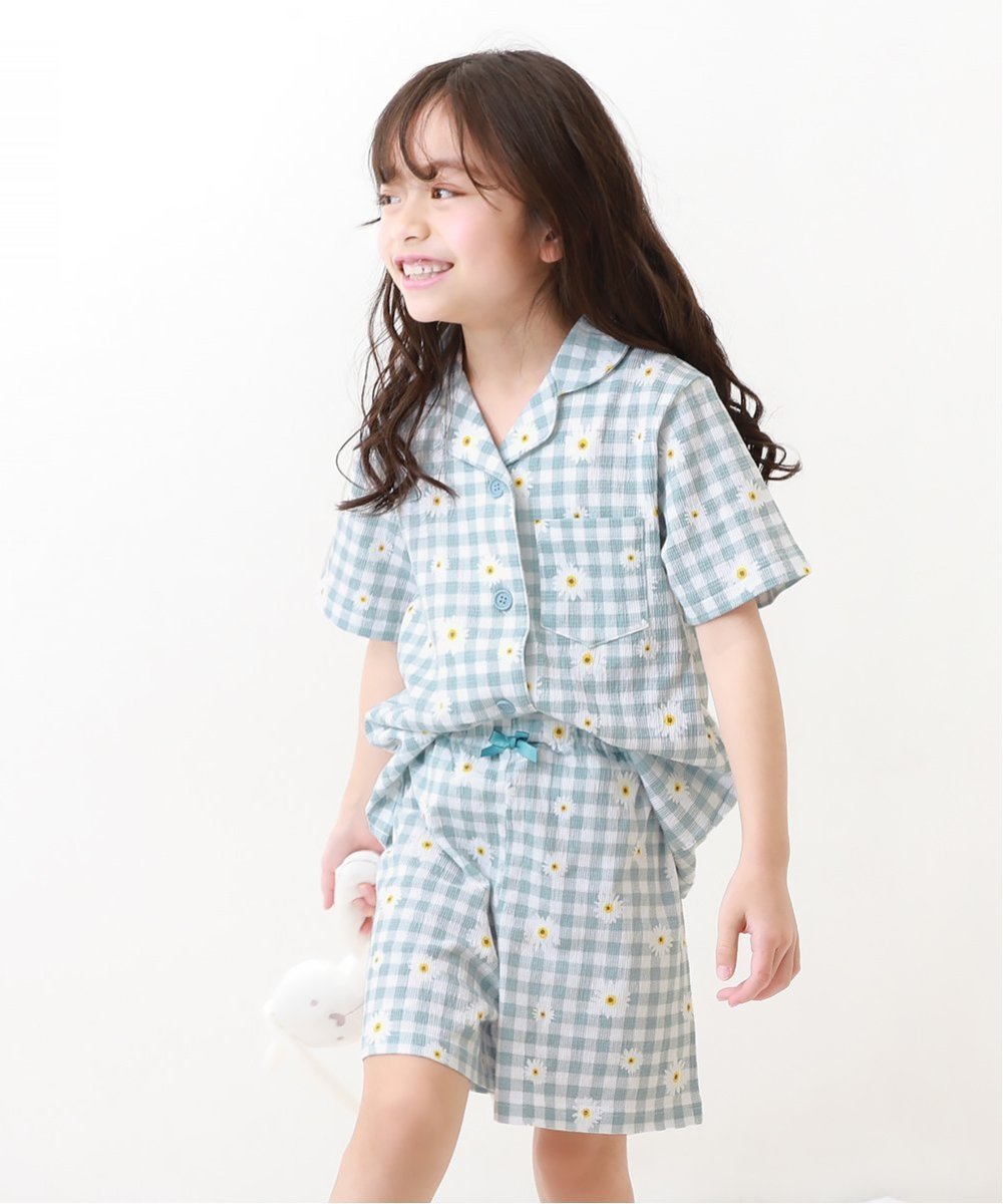 【デビロック/devirock / KIDS】の着心地やわらか 総柄開襟半袖パジャマ インテリア・キッズ・メンズ・レディースファッション・服の通販 founy(ファニー) 　ファッション　Fashion　キッズファッション　KIDS　お家時間・ステイホーム　Home Time/Stay Home　シャーリング　Shirring　パジャマ　Pajamas　リボン　Ribbon　半袖　Short Sleeve　006-フラワー-ダスティブルー|ID: prp329100004533853 ipo3291000000032372905