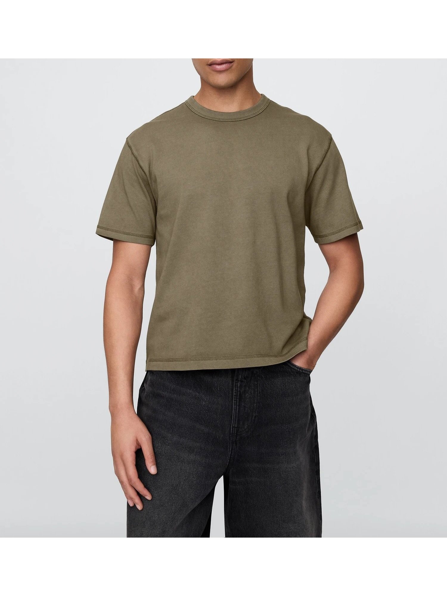 【ギャップ/GAP】のヘビーウェイト クロップドTシャツ インテリア・キッズ・メンズ・レディースファッション・服の通販 founy(ファニー) 　ファッション　Fashion　レディースファッション　Fashion for Women　トップス・カットソー　Cut & Sew Tops　シャツ・ブラウス・オフィスカジュアル　Elegant Blouses & Button-Ups　ロングTシャツ・Tシャツ　Longline T-Shirts & Tees　インナー　Innerwear　クロップド　Cropped, Short Length　ショート　Short, Short Length　ジャケット　Jacket, Outerwear　スリーブ　Sleeve, Long Sleeve / Short Sleeve　ワイド　Wide, Wide Fit　DARK_OLIVE|ID: prp329100004533901 ipo3291000000033583975