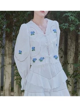 【ファーファー/FURFUR】のビーズ刺繍スカラップブラウス 人気、トレンドファッション・服の通販 founy(ファニー) ファッション Fashion レディースファッション WOMEN トップス・カットソー Tops/Tshirt シャツ/ブラウス Shirts/Blouses シンプル Simple スカラップ Scalloped ヴィンテージ Vintage |ID:prp329100004533974