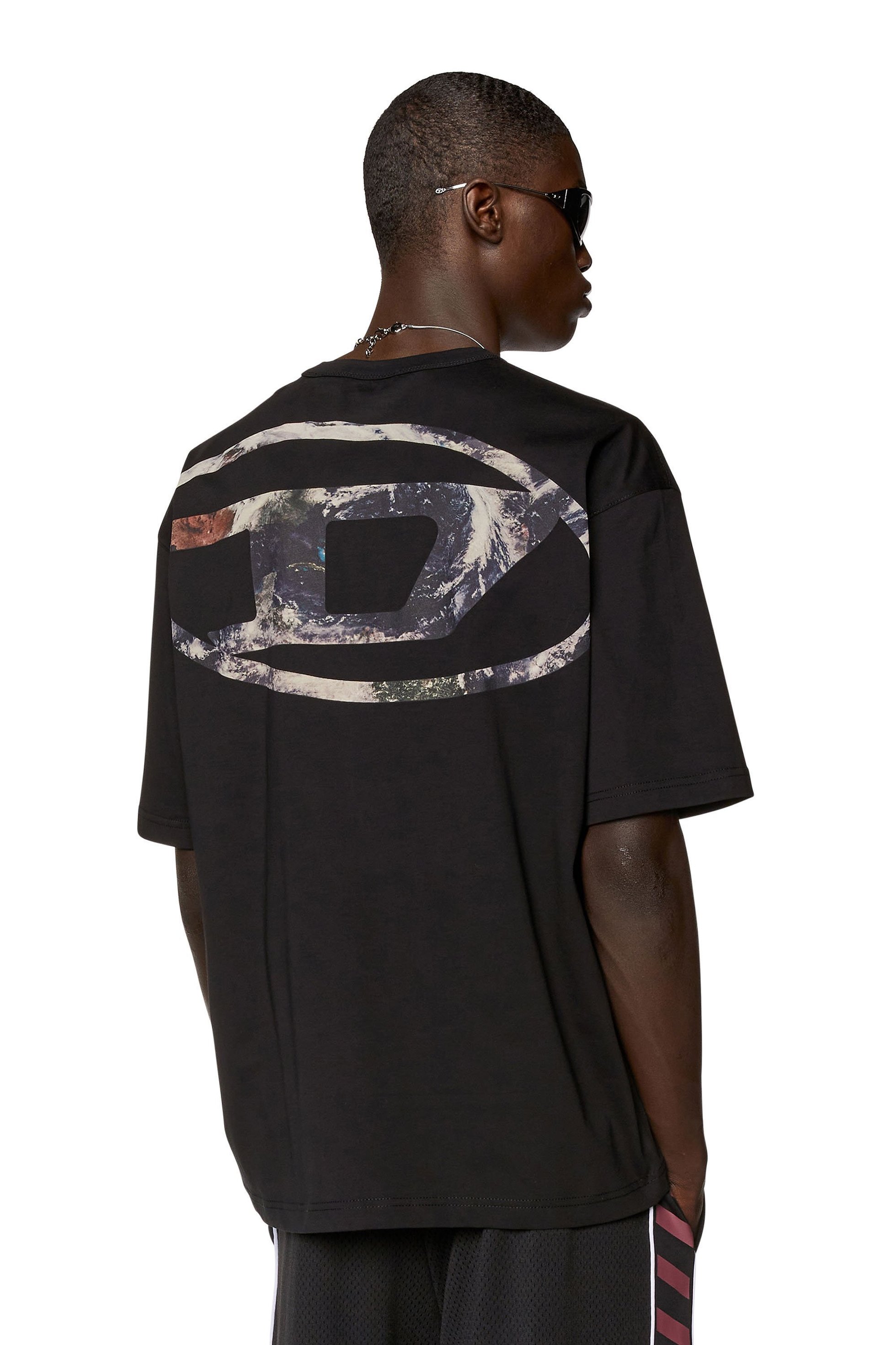 【ディーゼル/DIESEL / MEN】のメンズ Tシャツ ロゴ オーバルD インテリア・キッズ・メンズ・レディースファッション・服の通販 founy(ファニー) 　ファッション　Fashion　メンズファッション　MEN　オーバル　Oval　パーカー　Hoodie　プリント　Print　メンズ　Mens　ブラック系その他|ID: prp329100004534018 ipo3291000000032044663