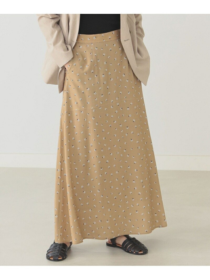 【その他のブランド/Other】のB MING by BEAMS / レトロ フラワープリント ロングスカート 22SS インテリア・キッズ・メンズ・レディースファッション・服の通販 founy(ファニー) 　ファッション　Fashion　レディースファッション　WOMEN　スカート　Skirt　ロングスカート　Long Skirt　2022年　2022　2022 春夏 S/S　Ss,Spring/Summer,2022　エレガント 上品　Elegant　トレンド　Trend　フェミニン　Feminine　フラワー　Flower　プリント　Print　マーメイド　Mermaid　ロング　Long　BEIGE系|ID: prp329100004534053 ipo3291000000032044787