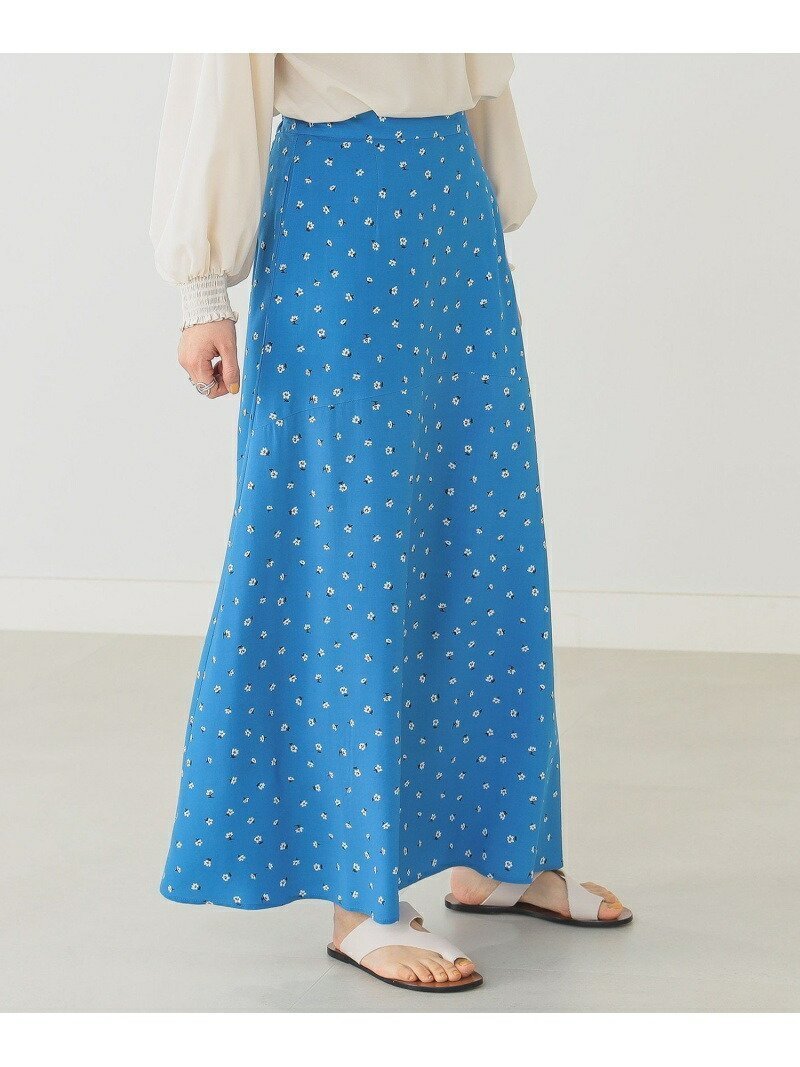 【その他のブランド/Other】のB MING by BEAMS / レトロ フラワープリント ロングスカート 22SS インテリア・キッズ・メンズ・レディースファッション・服の通販 founy(ファニー) 　ファッション　Fashion　レディースファッション　WOMEN　スカート　Skirt　ロングスカート　Long Skirt　2022年　2022　2022 春夏 S/S　Ss,Spring/Summer,2022　エレガント 上品　Elegant　トレンド　Trend　フェミニン　Feminine　フラワー　Flower　プリント　Print　マーメイド　Mermaid　ロング　Long　BLUE系|ID: prp329100004534053 ipo3291000000032044788