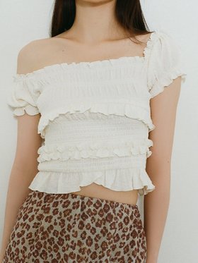 【リリーブラウン/Lily Brown】のシャーリングフリルトップス 人気、トレンドファッション・服の通販 founy(ファニー) ファッション Fashion レディースファッション WOMEN トップス・カットソー Tops/Tshirt おすすめ Recommend オフショルダー Off Shoulder シェイプ Shape ストレッチ Stretch スリーブ Sleeve デニム Denim フェミニン Feminine フラワー Flower エレガント 上品 Elegant 春 Spring 無地 Plain Color |ID:prp329100004534307