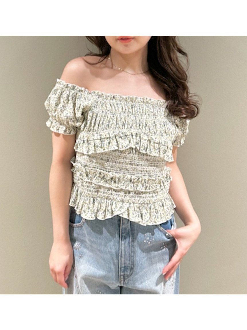 【リリーブラウン/Lily Brown】のシャーリングフリルトップス インテリア・キッズ・メンズ・レディースファッション・服の通販 founy(ファニー) 　ファッション　Fashion　レディースファッション　WOMEN　トップス・カットソー　Tops/Tshirt　おすすめ　Recommend　オフショルダー　Off Shoulder　シェイプ　Shape　ストレッチ　Stretch　スリーブ　Sleeve　デニム　Denim　フェミニン　Feminine　フラワー　Flower　エレガント 上品　Elegant　春　Spring　無地　Plain Color　FLOWER[936]|ID: prp329100004534307 ipo3291000000032045823