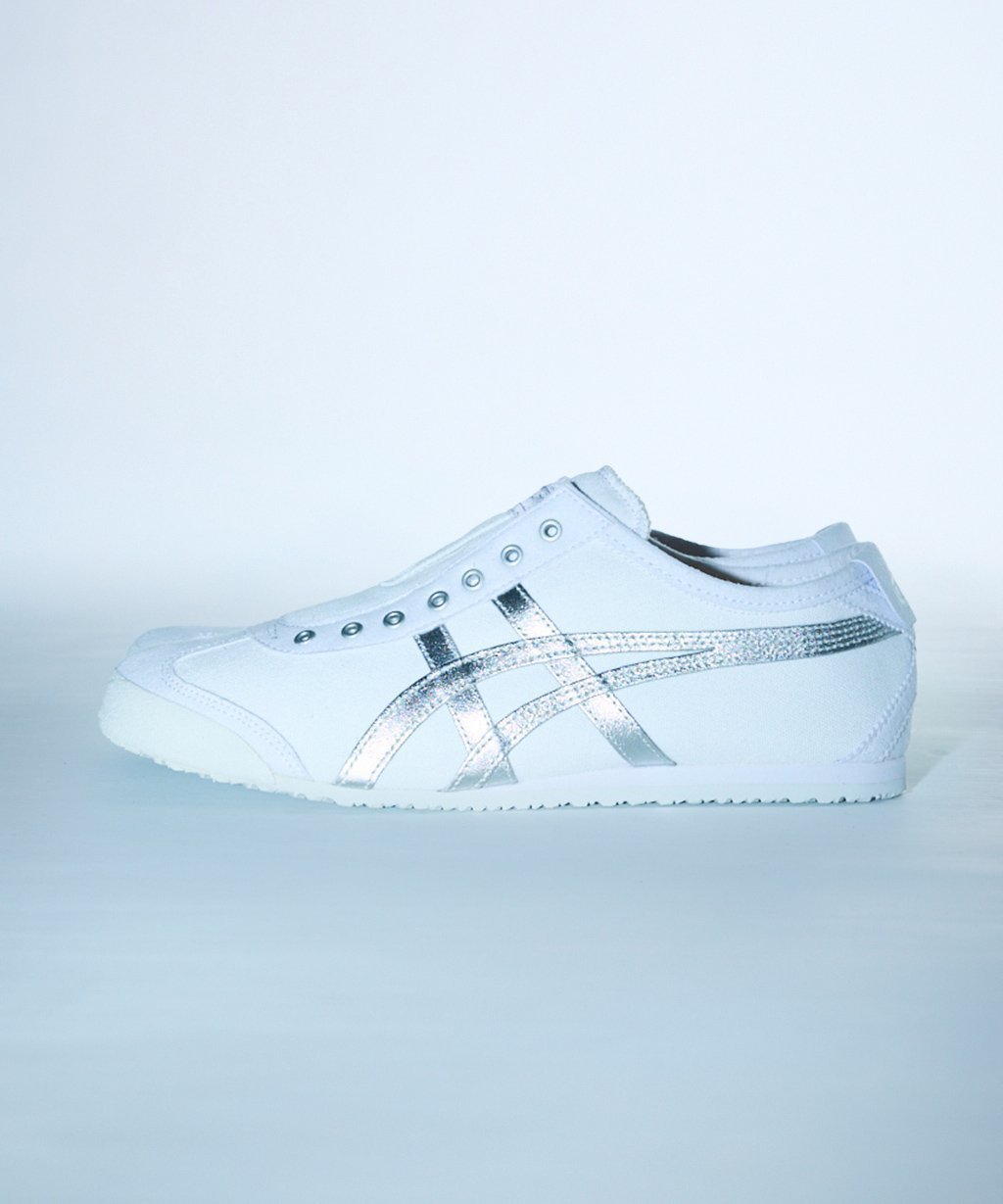 【オニツカ タイガー/Onitsuka Tiger】の【公式ショップ】MEXICO 66 SLIP-ON インテリア・キッズ・メンズ・レディースファッション・服の通販 founy(ファニー) 　ファッション　Fashion　レディースファッション　Fashion for Women　スタンダード　Standard, Basic　スニーカー　Sneakers, Trainers　スリッポン　Slip-On, Loafer　メンズ　Men's, Menswear　定番　Standard, Basic Item　軽量　Lightweight, Ultra Light　WHITE/SILVER|ID: prp329100004534358 ipo3291000000033536434