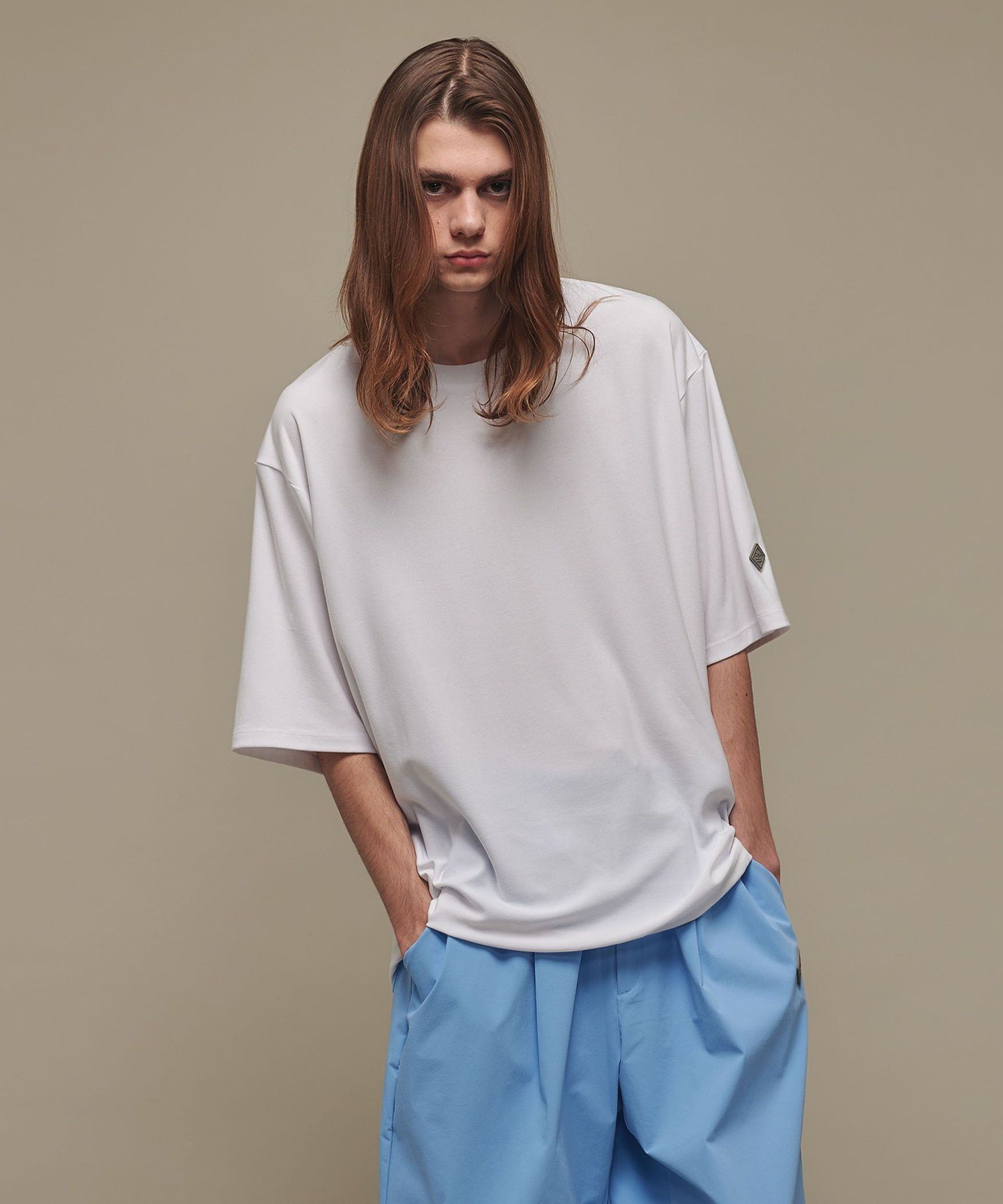 【ユナイテッドアローズ/UNITED ARROWS】のUNITED ARROWS ショートスリーブ クルーネック Tシャツ インテリア・キッズ・メンズ・レディースファッション・服の通販 founy(ファニー) 　ファッション　Fashion　レディースファッション　Fashion for Women　トップス・カットソー　Cut & Sew Tops　シャツ・ブラウス・オフィスカジュアル　Elegant Blouses & Button-Ups　ロングTシャツ・Tシャツ　Longline T-Shirts & Tees　コレクション　Collection, Seasonal Line　吸水　Absorbent, Quick-Dry　ショート　Short, Short Length　ストレッチ　Stretch, Stretchy Fabric　スリーブ　Sleeve, Long Sleeve / Short Sleeve　ドローコード　Drawcord, Drawstring Cord　ハーフ　Half, Half-Length　リラックス　Relax, Relaxed Fit　WHITE|ID: prp329100004534539 ipo3291000000033347254