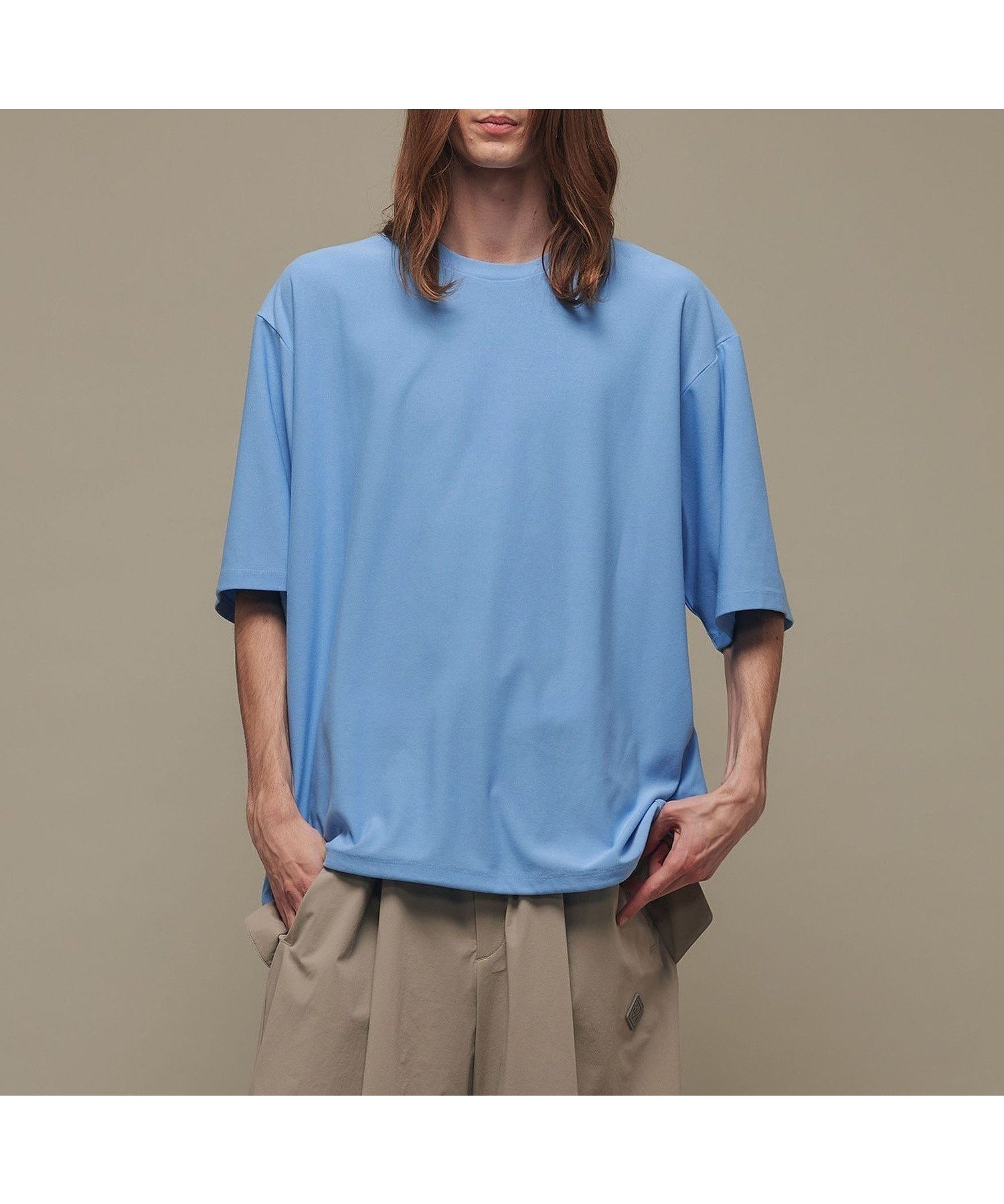 【ユナイテッドアローズ/UNITED ARROWS】のUNITED ARROWS ショートスリーブ クルーネック Tシャツ インテリア・キッズ・メンズ・レディースファッション・服の通販 founy(ファニー) 　ファッション　Fashion　レディースファッション　Fashion for Women　トップス・カットソー　Cut & Sew Tops　シャツ・ブラウス・オフィスカジュアル　Elegant Blouses & Button-Ups　ロングTシャツ・Tシャツ　Longline T-Shirts & Tees　コレクション　Collection, Seasonal Line　吸水　Absorbent, Quick-Dry　ショート　Short, Short Length　ストレッチ　Stretch, Stretchy Fabric　スリーブ　Sleeve, Long Sleeve / Short Sleeve　ドローコード　Drawcord, Drawstring Cord　ハーフ　Half, Half-Length　リラックス　Relax, Relaxed Fit　LT.BLUE|ID: prp329100004534539 ipo3291000000033347256