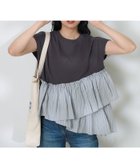 【フリークスストア/FREAK'S STORE】の裾フリル ストライプTシャツ/ドッキングTシャツ/フリルTシャツ 25SS 人気、トレンドファッション・服の通販 founy(ファニー) ファッション Fashion レディースファッション Fashion for Women トップス・カットソー Cut & Sew Tops シャツ・ブラウス・オフィスカジュアル Elegant Blouses & Button-Ups ロングTシャツ・Tシャツ Longline T-Shirts & Tees 2025年 2025 2025春夏・S/S Spring/Summer 2025 SS25 シンプル Simple, Minimal ストライプ Stripe, Striped Pattern ドッキング Docking, Mixed Material バランス Balance, Style Balance フェミニン Feminine, Girly フリル Frill, Ruffle 夏 Summer S/S・春夏 SS, Spring/Summer, Warm Season thumbnail チャコールグレー|ID: prp329100004534555 ipo3291000000033544640