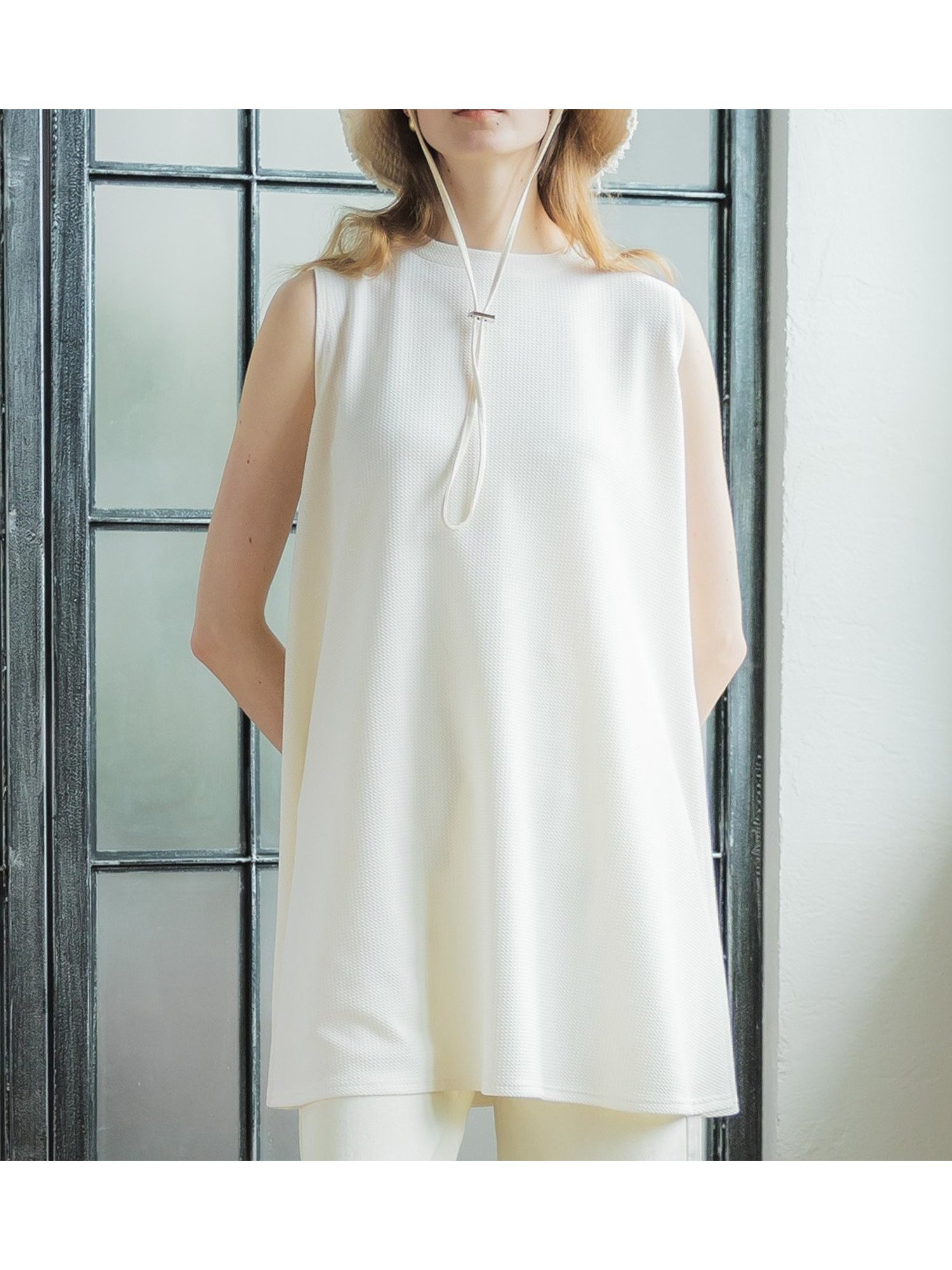【コカ/COCA】のエンボスAラインノースリーブチュニック 人気、トレンドファッション・服の通販 founy(ファニー) 　ファッション　Fashion　レディースファッション　WOMEN　トップス・カットソー　Tops/Tshirt　キャミソール / ノースリーブ　No Sleeves　 other-1|ID: prp329100004534621 ipo3291000000032047094