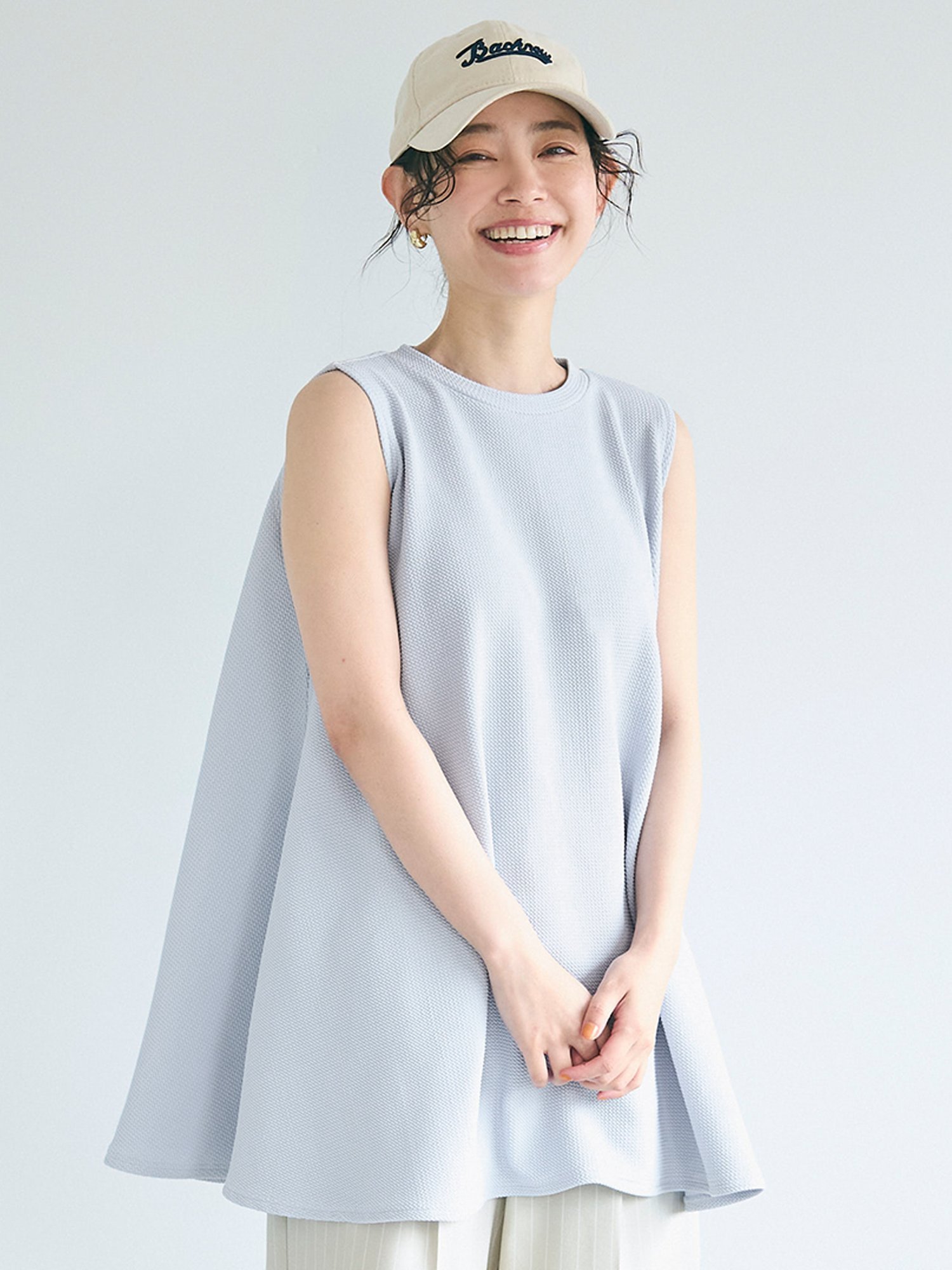【コカ/COCA】のエンボスAラインノースリーブチュニック インテリア・キッズ・メンズ・レディースファッション・服の通販 founy(ファニー) 　ファッション　Fashion　レディースファッション　WOMEN　トップス・カットソー　Tops/Tshirt　キャミソール / ノースリーブ　No Sleeves　Lt.blue|ID: prp329100004534621 ipo3291000000032047103