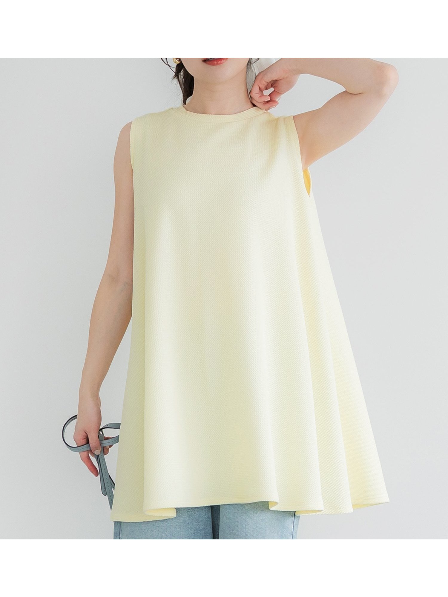 【コカ/COCA】のエンボスAラインノースリーブチュニック インテリア・キッズ・メンズ・レディースファッション・服の通販 founy(ファニー) 　ファッション　Fashion　レディースファッション　WOMEN　トップス・カットソー　Tops/Tshirt　キャミソール / ノースリーブ　No Sleeves　Yellow|ID: prp329100004534621 ipo3291000000032047104