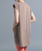 【ベイフロー/BAYFLOW】の【HEREIAM】吸水速乾/ミラーロゴノースリプルオーバー2 人気、トレンドファッション・服の通販 founy(ファニー) ファッション Fashion レディースファッション Fashion for Women トップス・カットソー Cut & Sew Tops カジュアルプルオーバー・ニットトップス Pullovers & Knit Tops / Casual Pullovers おすすめ Recommended / Our Picks シンプル Simple, Minimal スポーツ Sports, Activewear タンク Tank Top, Sleeveless Top ノースリーブ Sleeveless, No-Sleeve ピーチ Peach, Soft Touch レギンス Leggings, Stretch Pants 吸水 Absorbent, Quick-Dry thumbnail ベージュ×ホワイト55|ID: prp329100004534663 ipo3291000000033669868