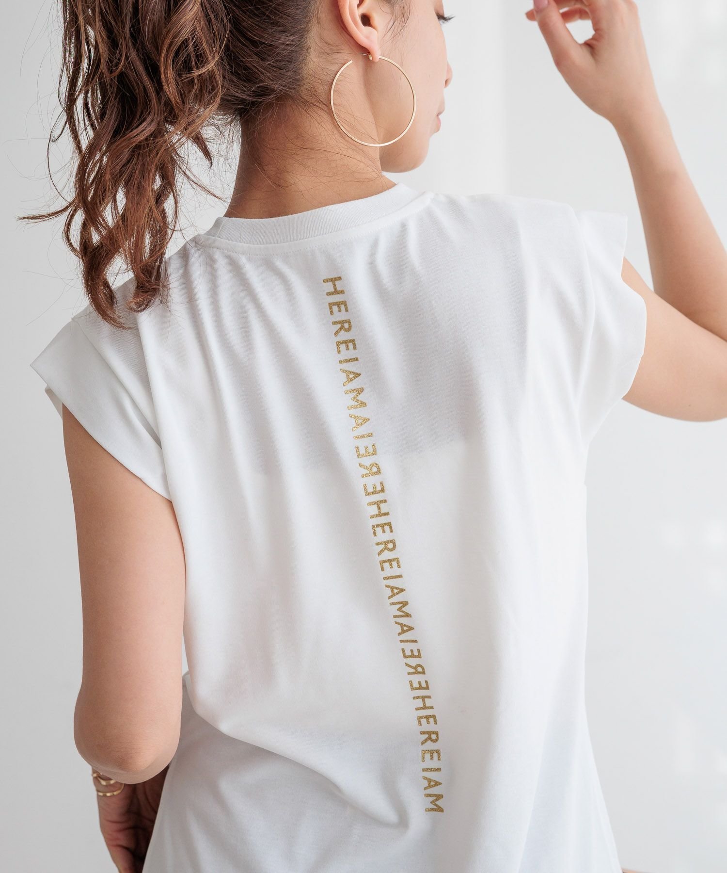 【ベイフロー/BAYFLOW】の【HEREIAM】吸水速乾/ミラーロゴノースリプルオーバー2 インテリア・キッズ・メンズ・レディースファッション・服の通販 founy(ファニー) 　ファッション　Fashion　レディースファッション　Fashion for Women　トップス・カットソー　Cut & Sew Tops　カジュアルプルオーバー・ニットトップス　Pullovers & Knit Tops / Casual Pullovers　吸水　Absorbent, Quick-Dry　シンプル　Simple, Minimal　スポーツ　Sports, Activewear　タンク　Tank Top, Sleeveless Top　ノースリーブ　Sleeveless, No-Sleeve　パーカー　Hoodie, Parka　ピーチ　Peach, Soft Touch　レギンス　Leggings, Stretch Pants　おすすめ　Recommended / Our Picks　ホワイト×ゴールド11|ID: prp329100004534663 ipo3291000000034634976