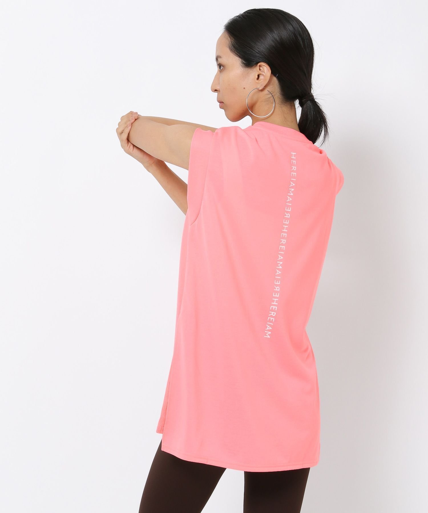 【ベイフロー/BAYFLOW】の【HEREIAM】吸水速乾/ミラーロゴノースリプルオーバー2 インテリア・キッズ・メンズ・レディースファッション・服の通販 founy(ファニー) 　ファッション　Fashion　レディースファッション　Fashion for Women　トップス・カットソー　Cut & Sew Tops　カジュアルプルオーバー・ニットトップス　Pullovers & Knit Tops / Casual Pullovers　吸水　Absorbent, Quick-Dry　シンプル　Simple, Minimal　スポーツ　Sports, Activewear　タンク　Tank Top, Sleeveless Top　ノースリーブ　Sleeveless, No-Sleeve　パーカー　Hoodie, Parka　ピーチ　Peach, Soft Touch　レギンス　Leggings, Stretch Pants　おすすめ　Recommended / Our Picks　ブライトピンク25|ID: prp329100004534663 ipo3291000000034634983