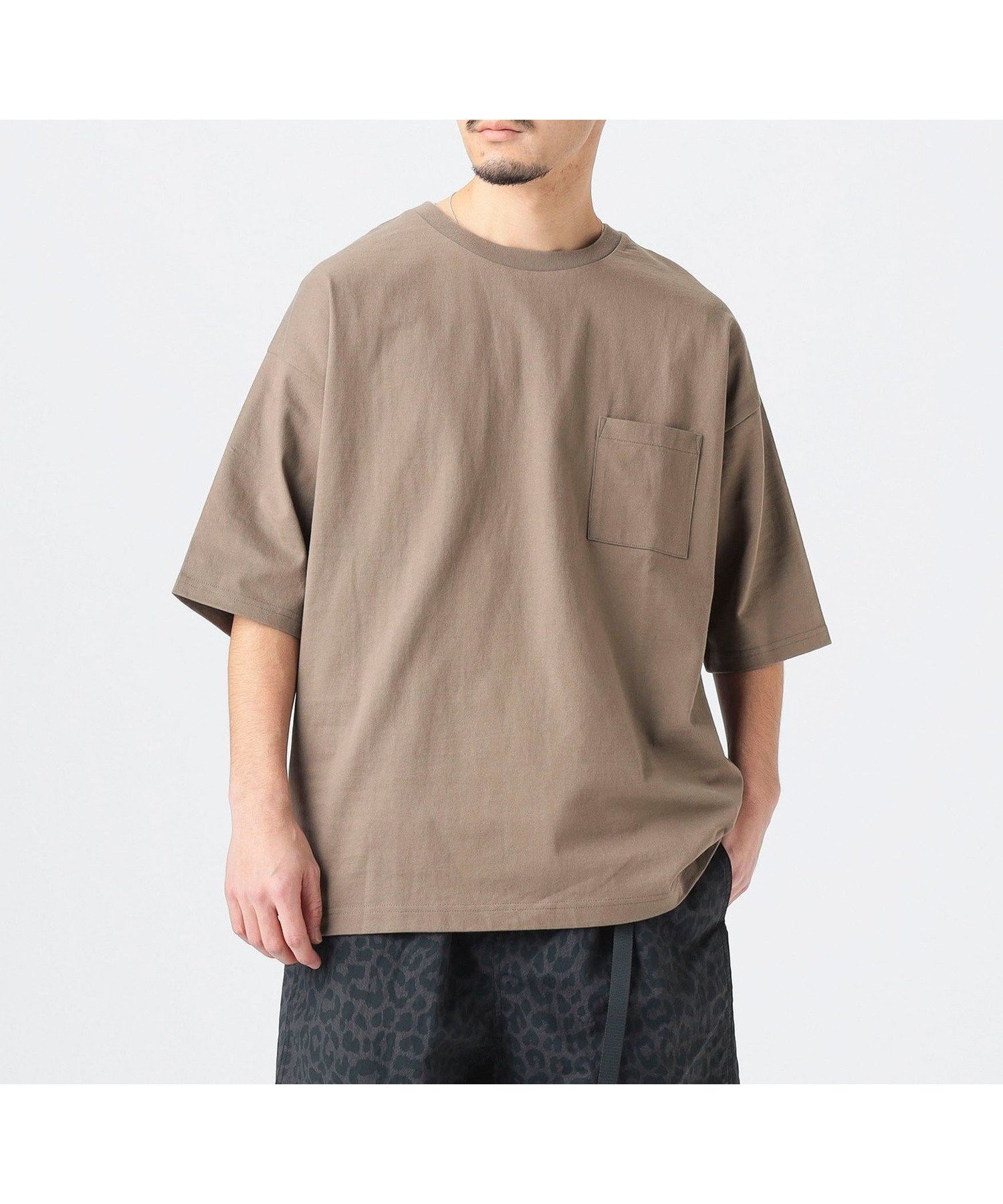 【ビーミングライフストアバイビームス/B:MING LIFE STORE by BEAMS】のヘビーウエイト ドロップショルダー Tシャツ インテリア・キッズ・メンズ・レディースファッション・服の通販 founy(ファニー) 　ファッション　Fashion　レディースファッション　WOMEN　トップス・カットソー　Tops/Tshirt　シャツ/ブラウス　Shirts/Blouses　ロング / Tシャツ　T-Shirts　ショルダー　Shoulder　ドロップ　Drop　バランス　Balance　ビッグ　Big　ポケット　Pocket　定番　Standard　TAUPE|ID: prp329100004534721 ipo3291000000032255097