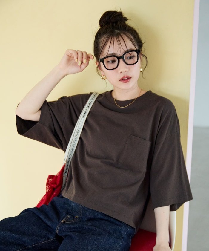 【フリークスストア/FREAK'S STORE】のクロップド丈 ポケット 半袖 Tシャツ【限定展開】 25SS インテリア・キッズ・メンズ・レディースファッション・服の通販 founy(ファニー) 　ファッション　Fashion　レディースファッション　Fashion for Women　トップス・カットソー　Cut & Sew Tops　シャツ・ブラウス・オフィスカジュアル　Elegant Blouses & Button-Ups　ロングTシャツ・Tシャツ　Longline T-Shirts & Tees　2025年　2025　2025春夏・S/S　Spring/Summer 2025 SS25　クロップド　Cropped, Short Length　ショート　Short, Short Length　トレンド　Trend, Trending Now　ビッグ　Big, Oversized　ポケット　Pocket, Pocket Detail　半袖　Short Sleeve, Half Sleeve　夏　Summer　S/S・春夏　SS, Spring/Summer, Warm Season　ブラウン|ID: prp329100004534729 ipo3291000000033106390
