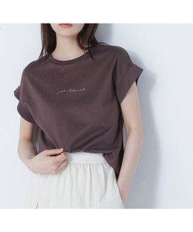 【ナチュラル ビューティー ベーシック/NATURAL BEAUTY BASIC】の切替スリーブロゴTシャツ 人気、トレンドファッション・服の通販 founy(ファニー) ファッション Fashion レディースファッション WOMEN トップス・カットソー Tops/Tshirt シャツ/ブラウス Shirts/Blouses ロング / Tシャツ T-Shirts シンプル Simple スリーブ Sleeve フレンチ French 人気 Popularity 切替 Switching 半袖 Short Sleeve |ID:prp329100004534731