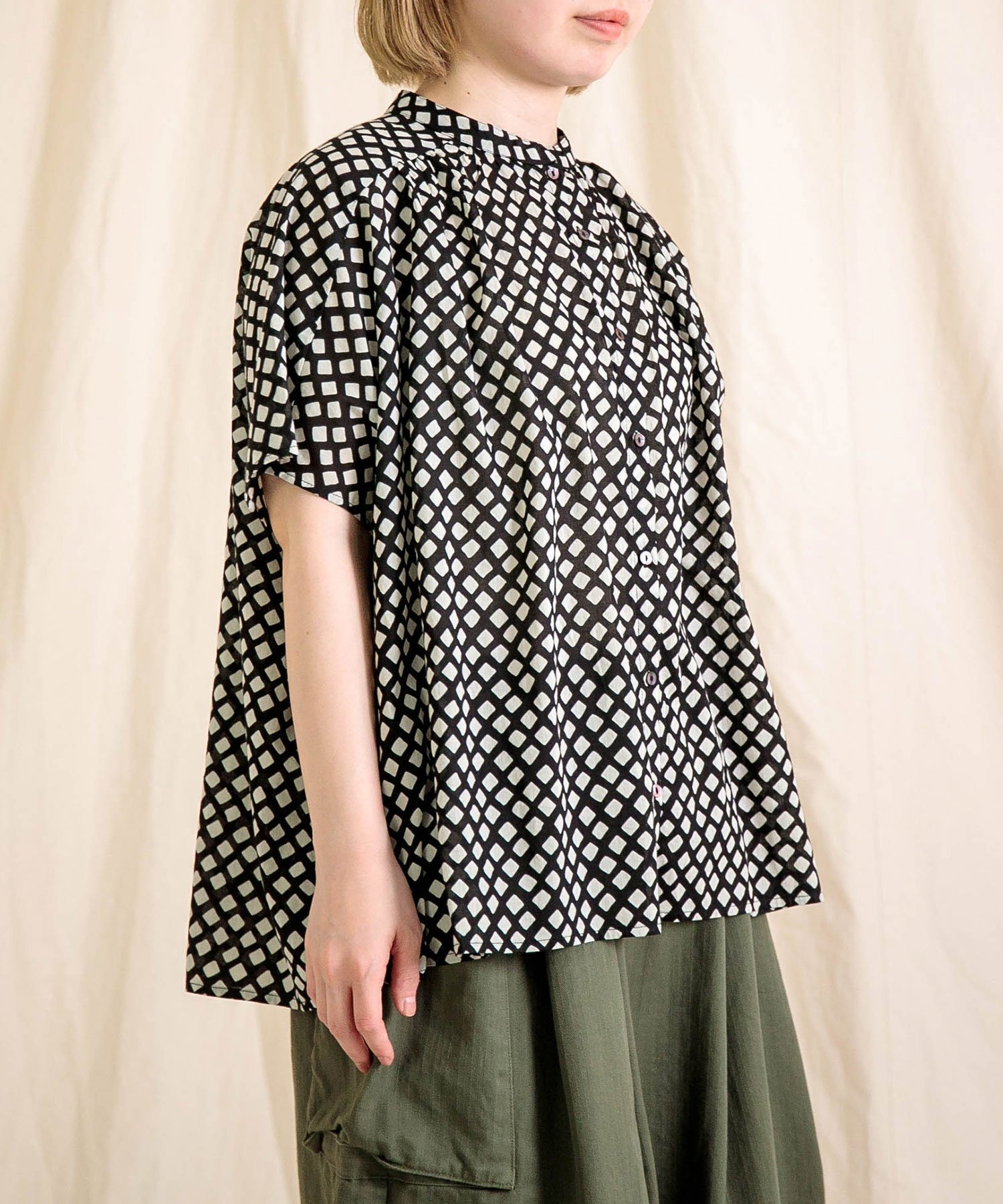 【ドミンゴ/DOMINGO】のインドボイル フロンセシャツ インテリア・キッズ・メンズ・レディースファッション・服の通販 founy(ファニー) 　ファッション　Fashion　レディースファッション　Ladies' Fashion Online　トップス・カットソー　Tops/Tshirt　シャツ/ブラウス　Shirts/Blouses　インド　India　エアリー　Airy　キャミソール　Camisole　ギャザー　Gather　シアー　Sheer　タンク　Tank　チェック　Check　プリント　Print　ポケット　Pocket　半袖　Short Sleeve　羽織　Haori　夏　Summer　ブラック系その他|ID: prp329100004534784 ipo3291000000032646712