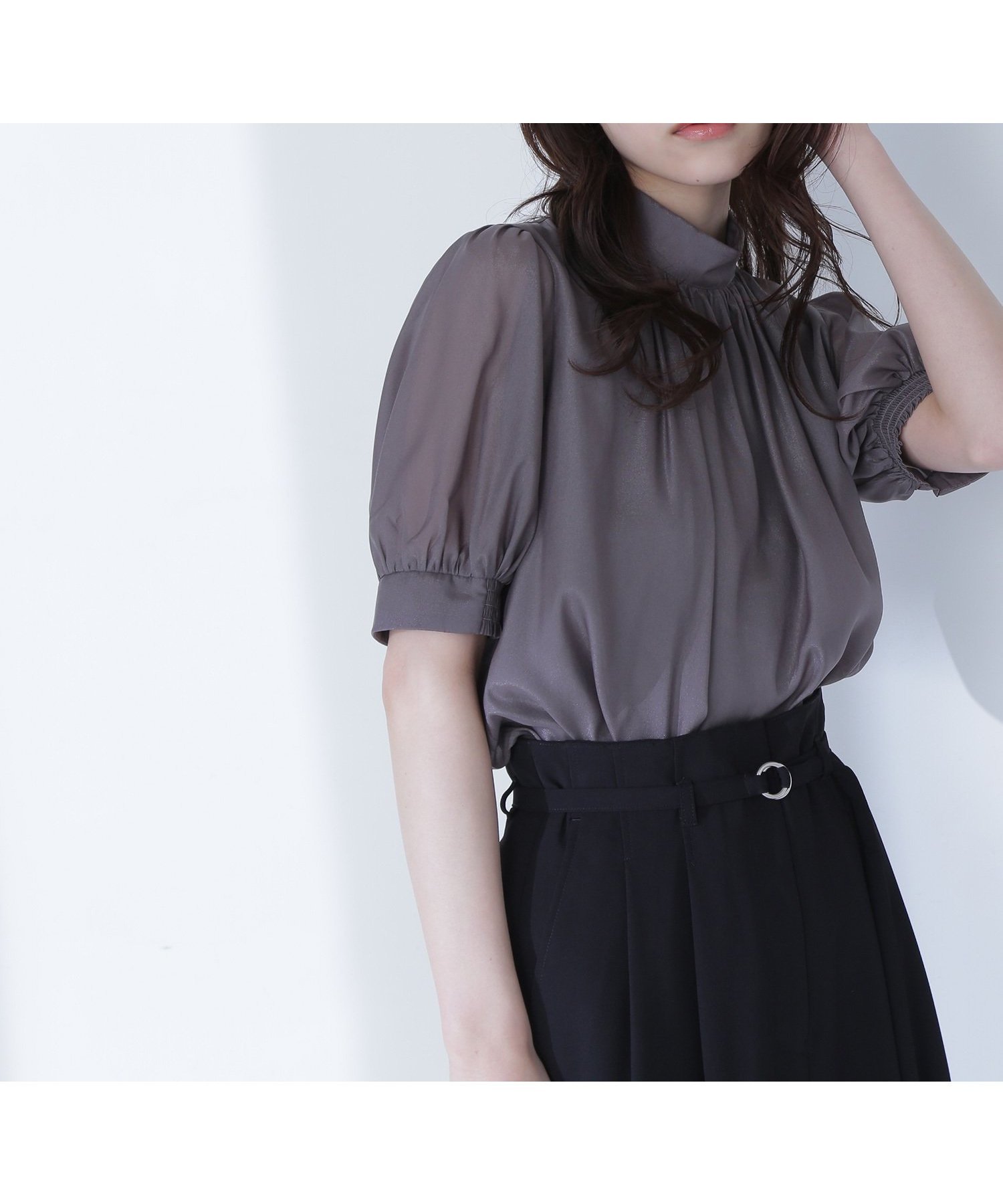 【ナチュラル ビューティー ベーシック/NATURAL BEAUTY BASIC】のハイネックシアーボリュームブラウス インテリア・キッズ・メンズ・レディースファッション・服の通販 founy(ファニー) 　ファッション　Fashion　レディースファッション　WOMEN　トップス・カットソー　Tops/Tshirt　シャツ/ブラウス　Shirts/Blouses　シアー　Sheer　シャーリング　Shirring　シンプル　Simple　スリーブ　Sleeve　ハイネック　High Neck　フィット　Fit　人気　Popularity　半袖　Short Sleeve　夏　Summer　チャコール1|ID: prp329100004534792 ipo3291000000032117755