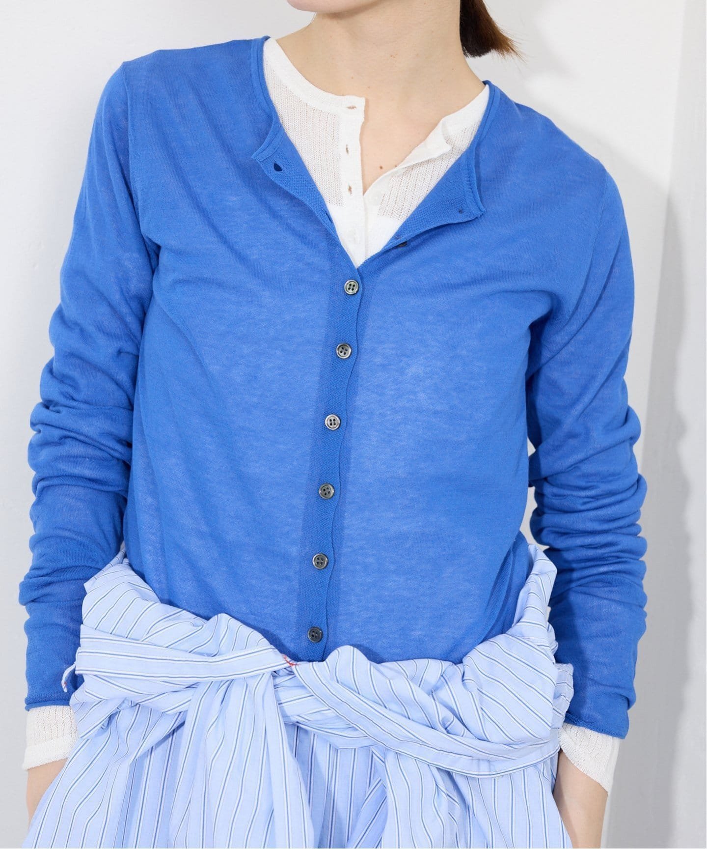 【スローブ イエナ/SLOBE IENA】のコットンシルク2wayカーディガン インテリア・キッズ・メンズ・レディースファッション・服の通販 founy(ファニー) 　ファッション　Fashion　レディースファッション　WOMEN　トップス・カットソー　Tops/Tshirt　カーディガン　Cardigans　2025年　2025　2025春夏・S/S　Ss,Spring/Summer,2025　おすすめ　Recommend　カーディガン　Cardigan　シアー　Sheer　シルク　Silk　スラックス　Slacks　デニム　Denim　定番　Standard　ブルー A|ID: prp329100004534815 ipo3291000000032047960