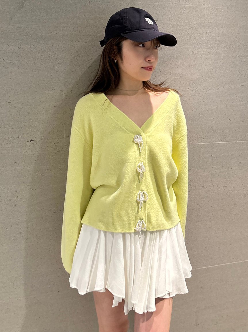 【スナイデル/SNIDEL】のパールボタンカーディガン インテリア・キッズ・メンズ・レディースファッション・服の通販 founy(ファニー) 　ファッション　Fashion　レディースファッション　WOMEN　トップス・カットソー　Tops/Tshirt　カーディガン　Cardigans　アクセサリー　Accessories　イエロー　Yellow　春　Spring　パール　Pearl　フロント　Front　リボン　Ribbon　LIME[022]|ID: prp329100004534837 ipo3291000000032048064