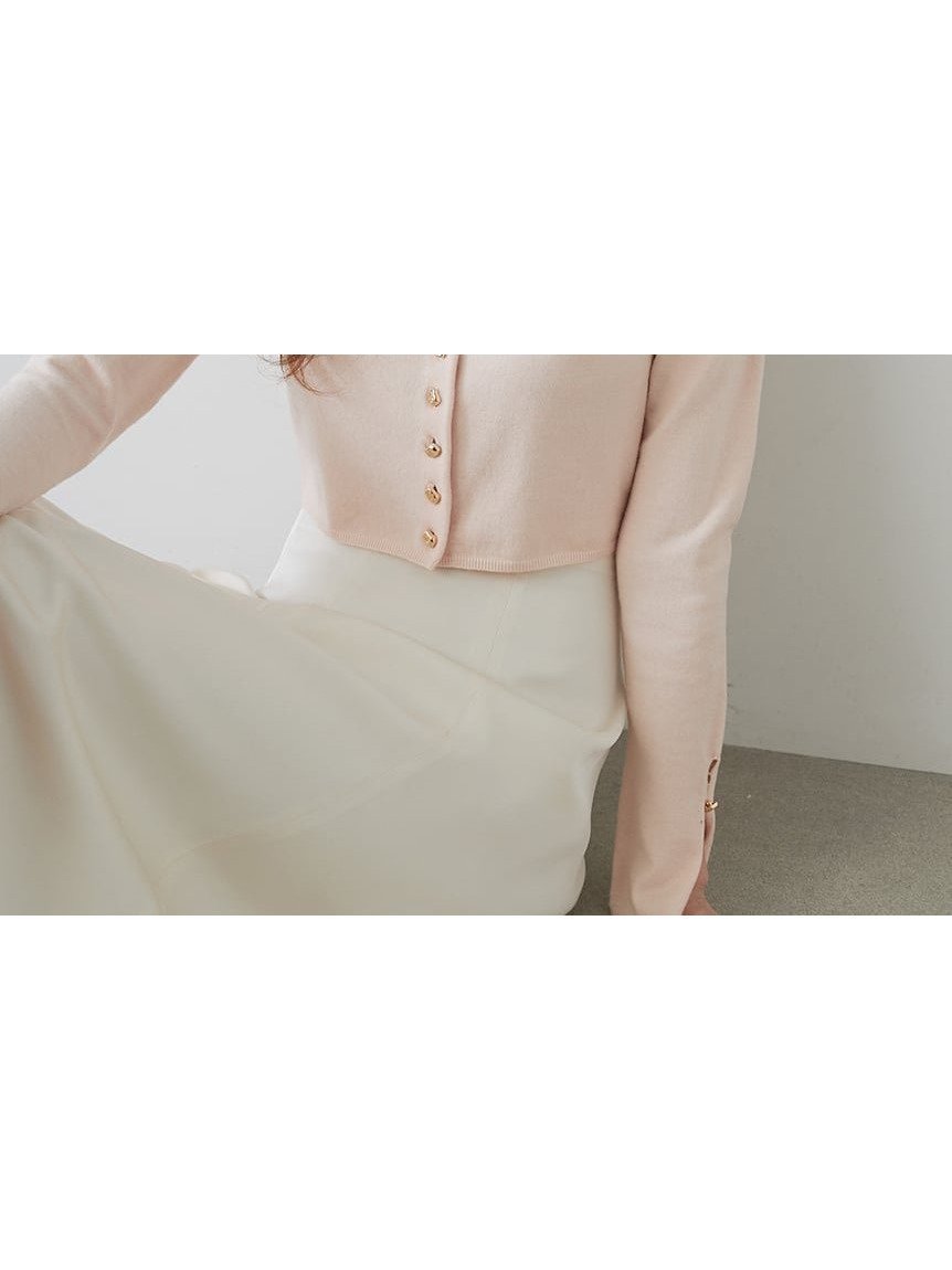 【スナイデル/SNIDEL】のメタルボタンクロップドカーディガン インテリア・キッズ・メンズ・レディースファッション・服の通販 founy(ファニー) 　ファッション　Fashion　レディースファッション　WOMEN　トップス・カットソー　Tops/Tshirt　カーディガン　Cardigans　おすすめ　Recommend　ウェーブ　Wave　エレガント 上品　Elegant　コンパクト　Compact　スリット　Slit　デコルテ　Decolletage　メタル　Metal　PBEG[036]|ID: prp329100004534899 ipo3291000000032048334